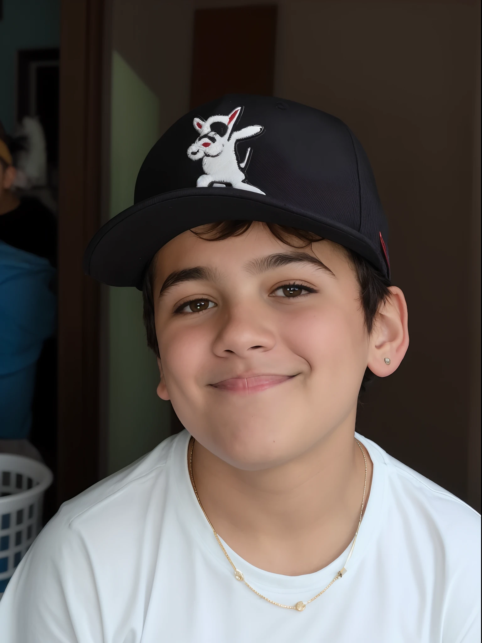 There's a boy wearing one and sitting on the floor, fundo com imagens de games futuristicos mateus 9 5, usando fone de ouvido para jogos, caio santos, usando um fone de ouvido para jogos, com fones de ouvido, imagem de qualidade muito baixa, happily smiling at the camera, com fones de ouvido, usando um fone de ouvido, he is grinning, ele tem fones de ouvido, profile picture 1024px, jose miguel roman frances