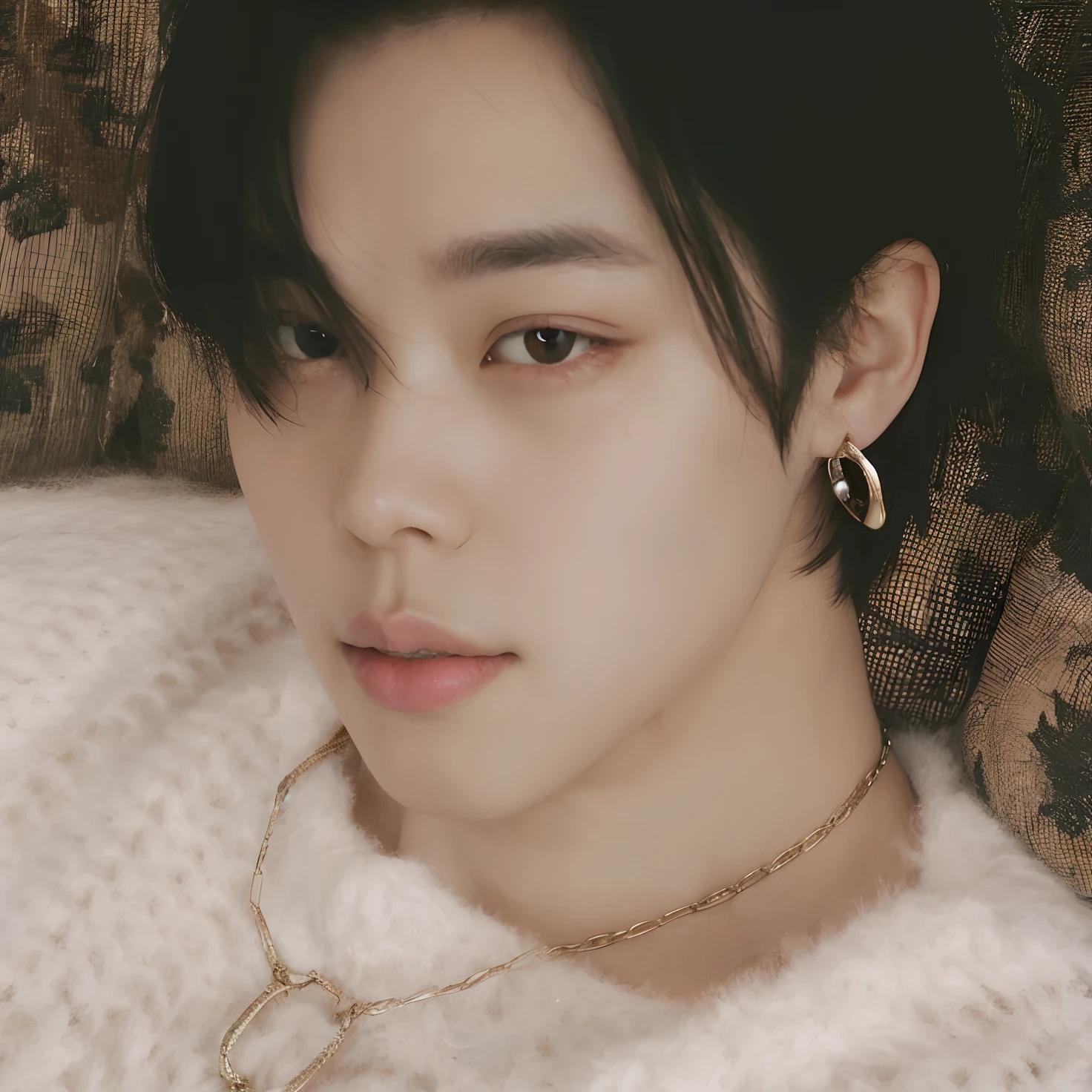 A closeup of a person lying on a sofa with a sweater, Jimin\Nariz grego, Jimin, Jimin\'s right eyelid swollen, Jimin\Plump lips, Parque Jimin, Kim Doyoung, Jung Jaehyun, Rosto Jimin preciso, Hyung Tae, Hsiao-Rony, Jinyoung Canela, Retrato de Jossi de Blackpink