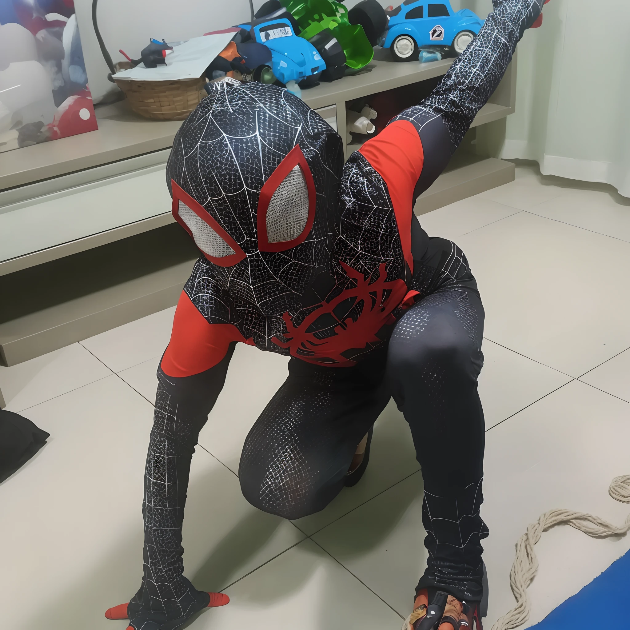 Spider - Man in spider suit is kneeling on the ground, Miles Morales!!!, Spiderman!!, Miles Morales, Estilo futurista Homem-Aranha, Spiderman, corpo inteiro com traje, traje vermelho e preto!!!, captured with sony a3 camera, Tomado com Sony Alpha 9, corpo da teia de aranha, wearing hero costume, aranha - homem, Homem-Aranha, super hero pose