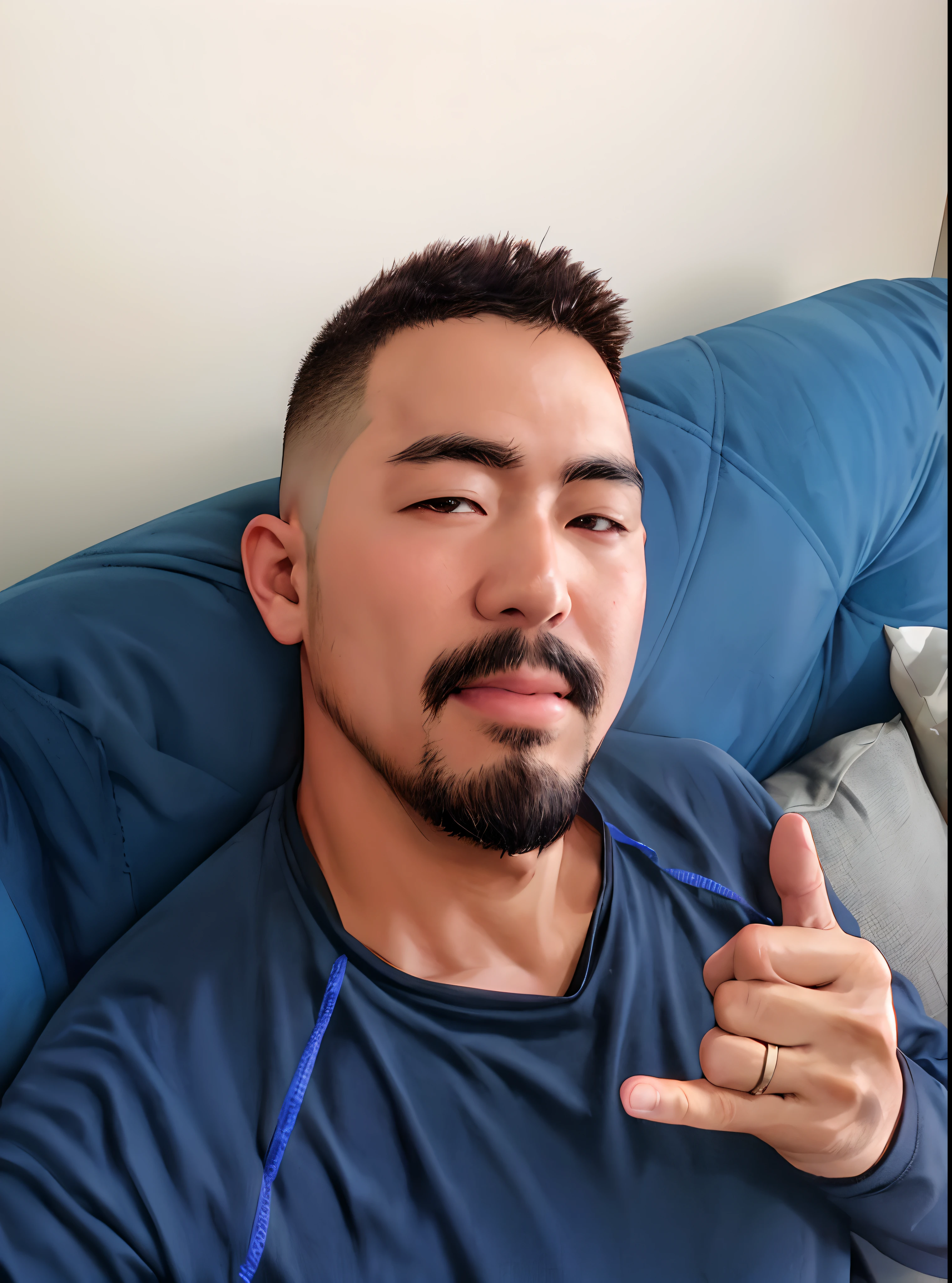 There is a cartoon figure with sunglasses and a red shirt, Kenny Wong x Pop Mart, foto de perfil 1024px, big head on stage, como um funko pop de corpo inteiro!, estatueta de brinquedo de vinil, Ultra Real, CR3, estilo como nendoroid, q bochechas, imagem do avatar, foto comercial do brinquedo, 2 0 2 3, 2023