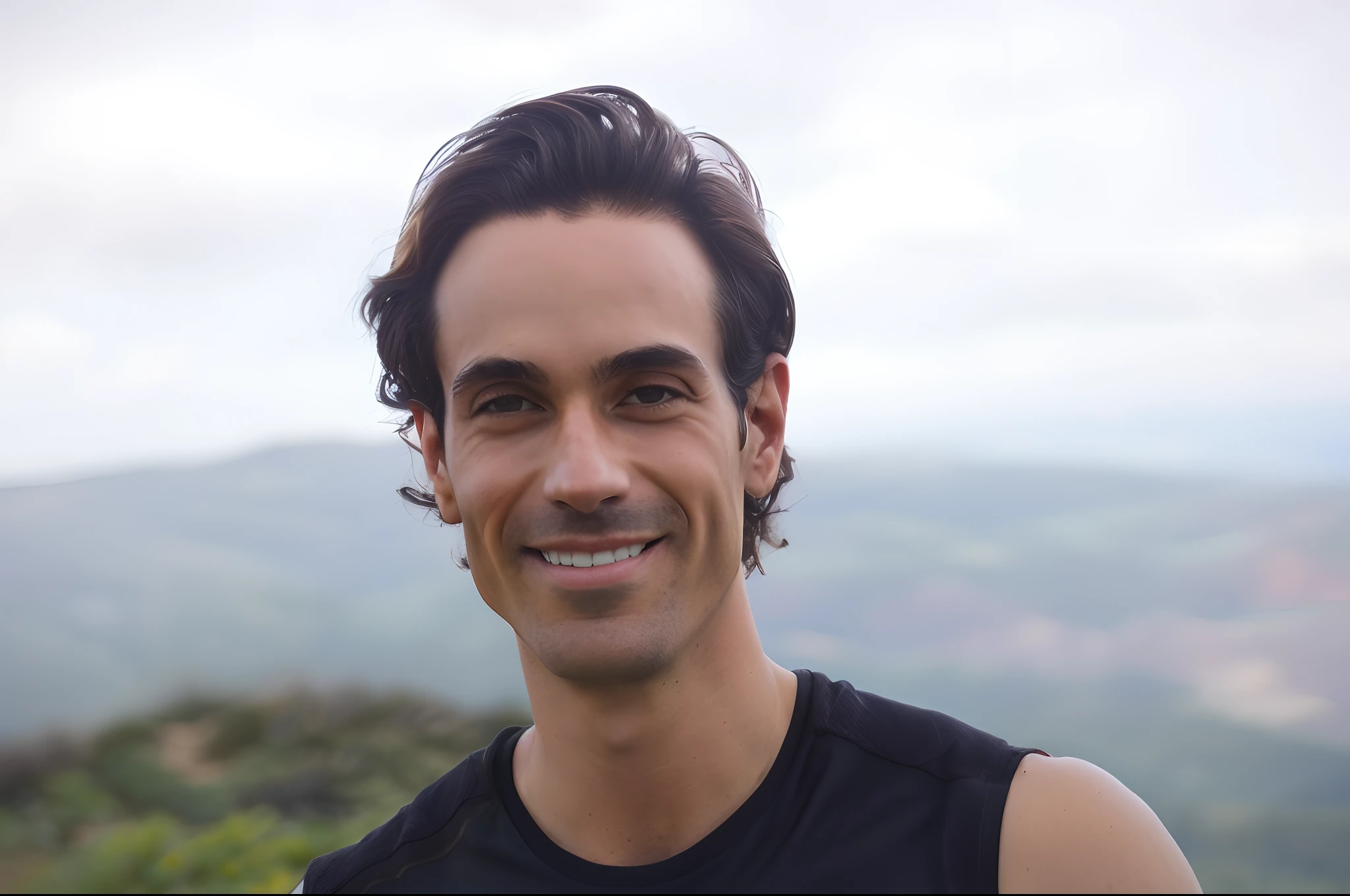 homem, montanhista, atleta de escalada em rocha, fotografado na golden hour, com montanhas rochosas norueguesas ao fundo