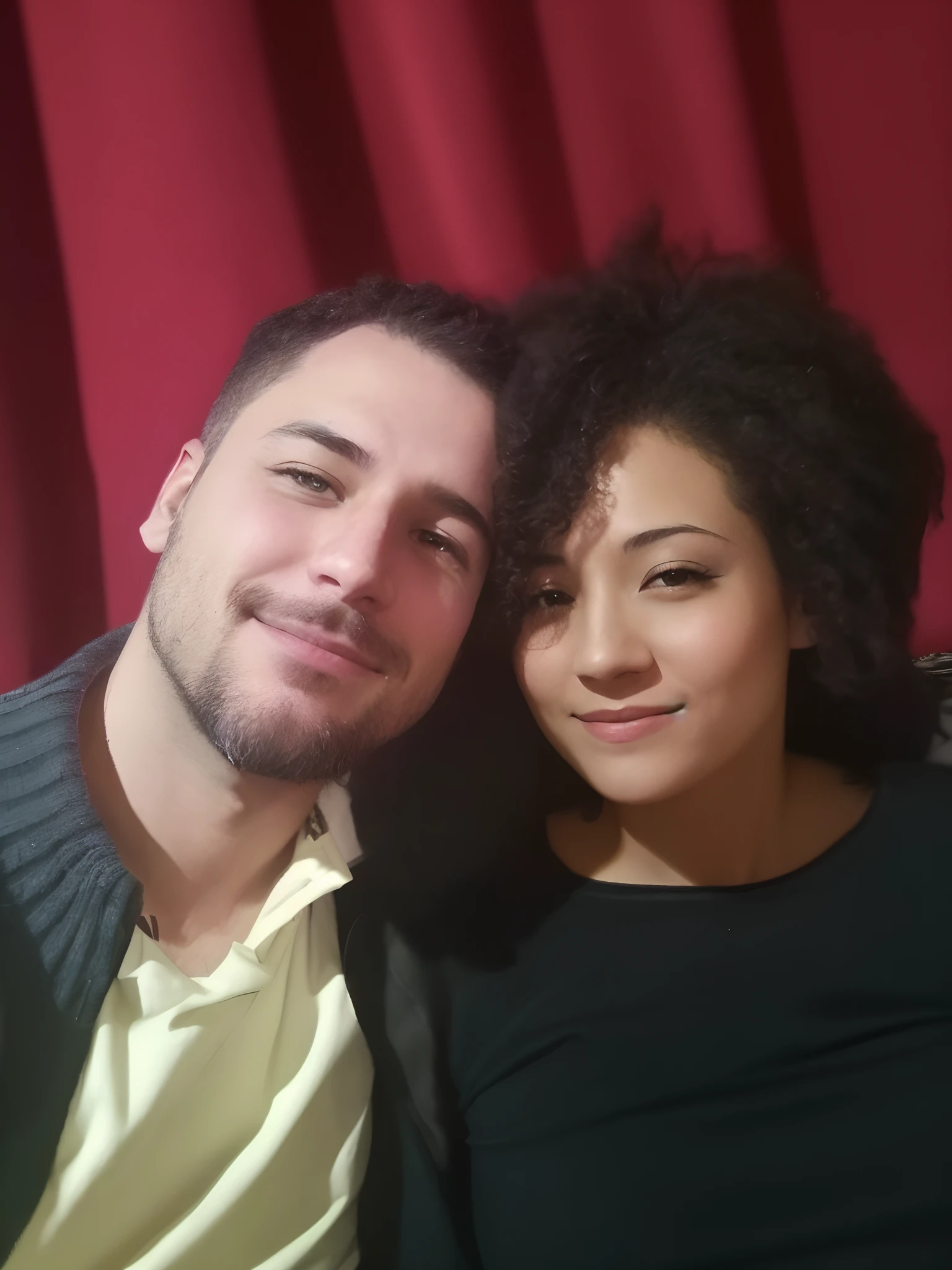 there is a man and a woman that are posing for a picture, retrato de casais, imagem de perfil, Retrato de duas pessoas, retrato de casal, Thomas Anthony e Malika Favre, Casal feliz, foto do perfil, taken in the early 2020s, foto retrato, foto de perfil, Foto tirada em 2018, Tyler Edlin e Natasha Tan