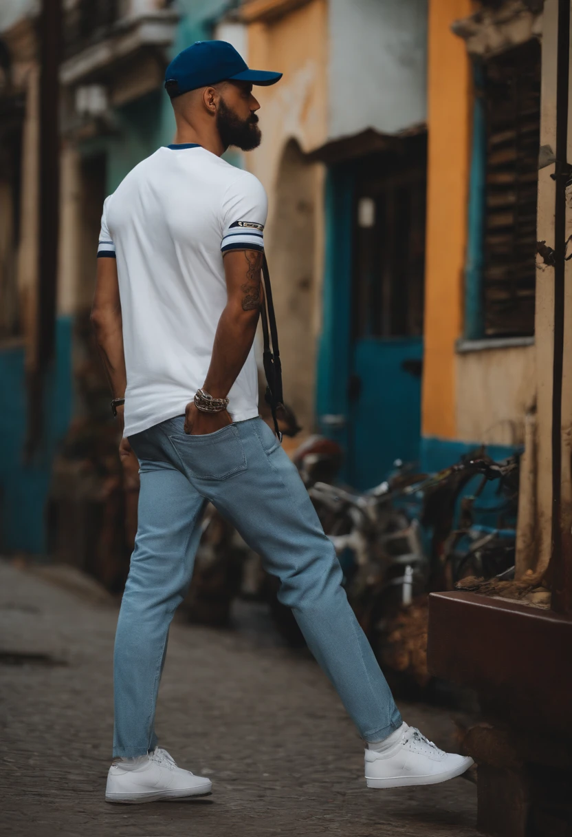 Fundo com parede, homem careca, in white cap, camiseta polo da lacoste, Denim Jeans Pants, Air Force Shoes,  Silver lanyard and bracelet, Tattoo from shoulder to hand, Hand covering the face, de noite