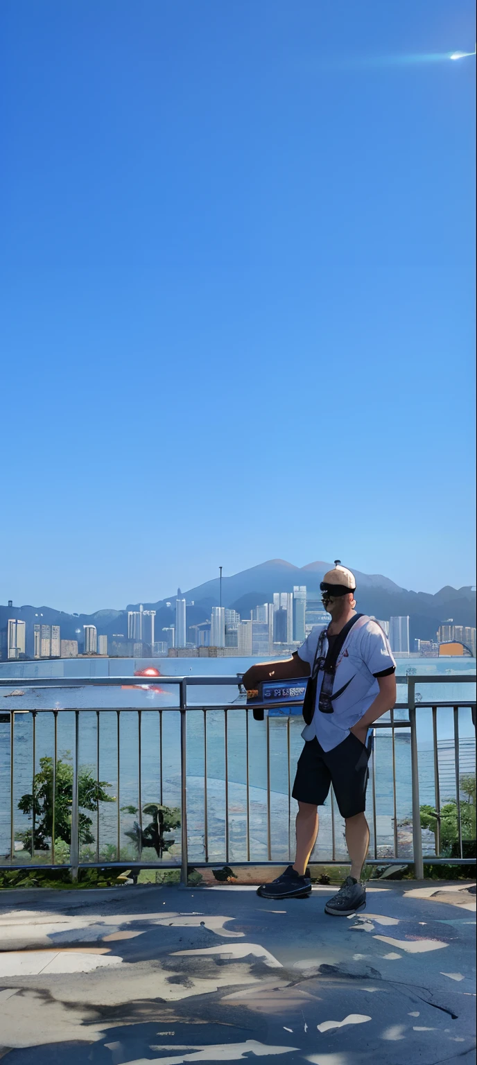 There's a man standing on a sidewalk near a railing, Em Hong Kong, com uma cidade em segundo plano, com montanhas ao fundo, com montanhas no fundo, Cidade em segundo plano, Montanhas ao fundo, em um dia ensolarado, in front of a sci fi cityscape, lindo dia ensolarado, cidade em segundo plano, porto em segundo plano