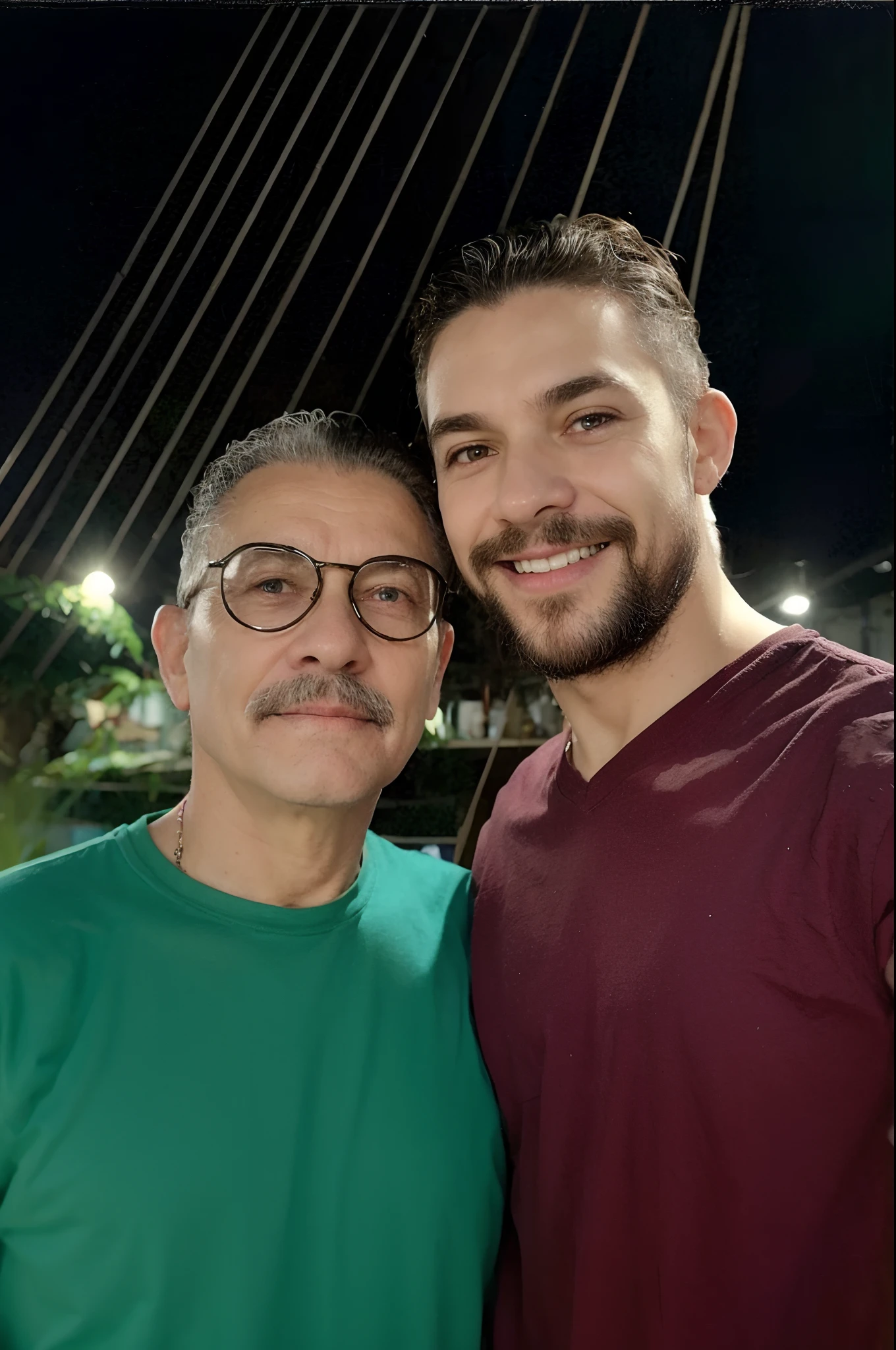 um homem velho de uns 60 anos com vestimentas grunge cabelos medios e grisalhos