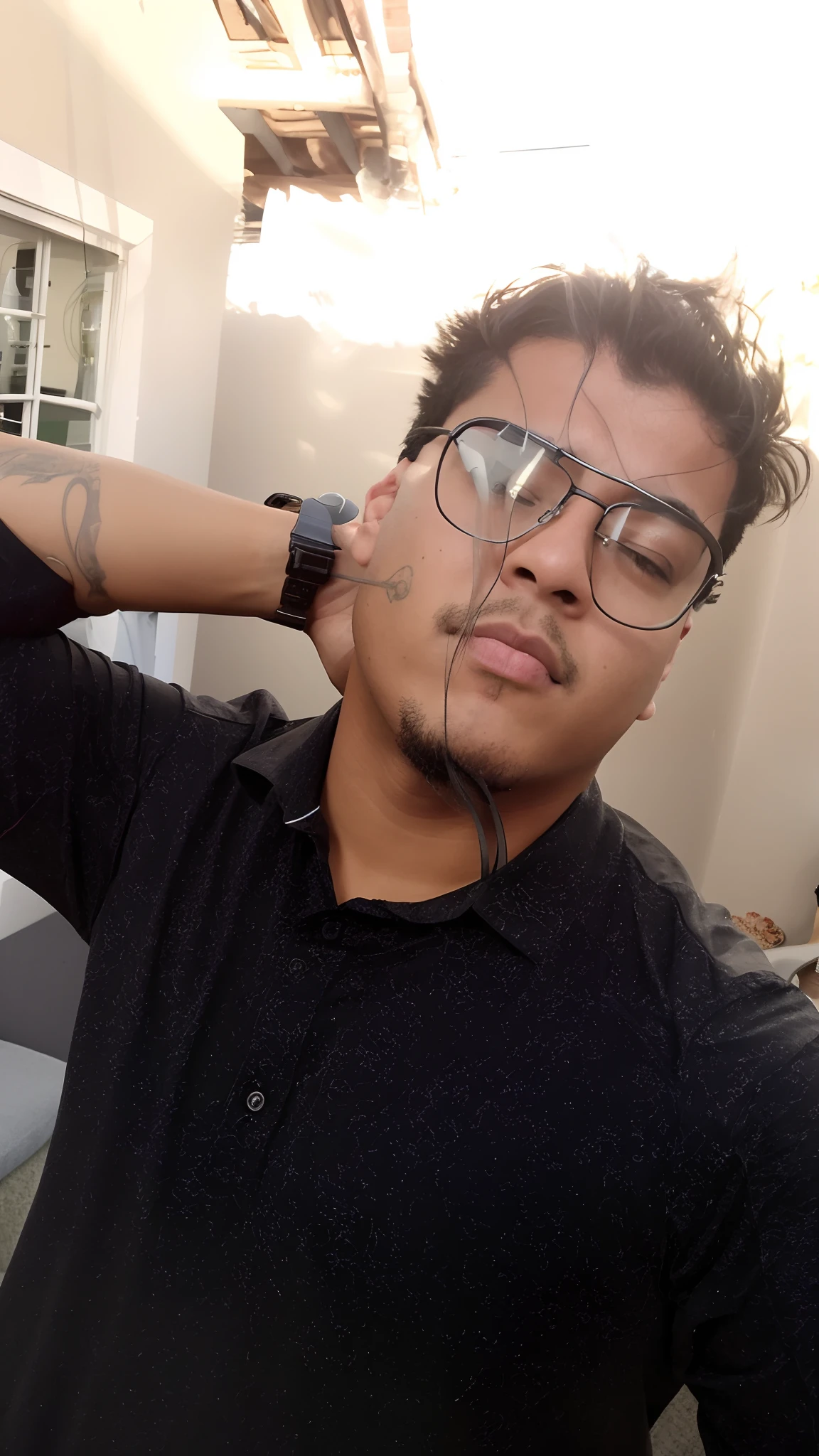 Man with a black shirt and a guitar in a room, caio santos, Ronaldo Nazario Fenomeno, Ronaldo Luis Nazario de Lima, Ronaldo Luis Nazario da Lima, Ronaldo Nazario, andres rios, em torno de 1 9 anos, tommy 1 6 anos de idade, 1 6 anos, imagem de perfil, rosto suado, mateus 9 5