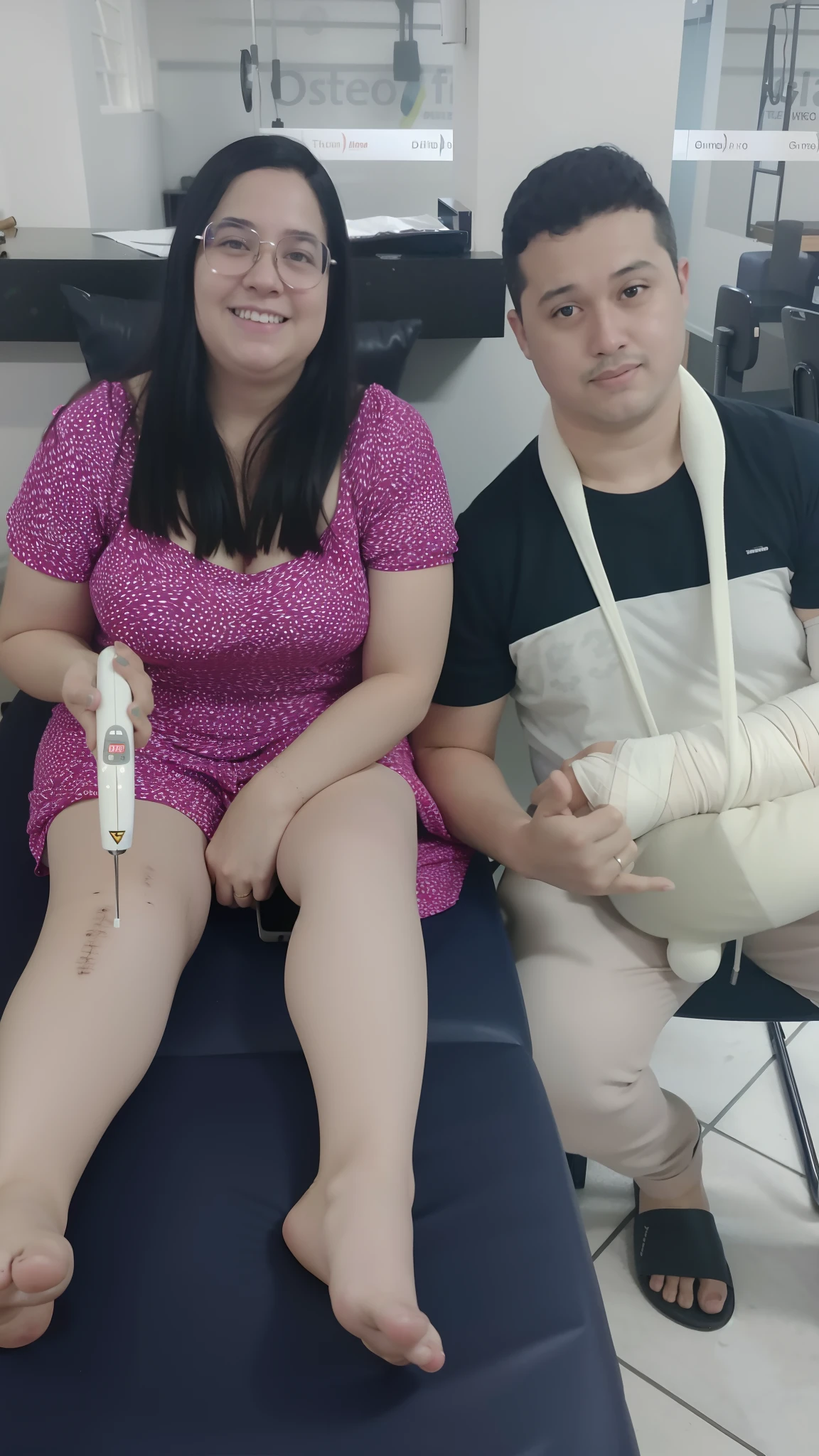 They're sitting on a bed with a cast on their legs, Tiro OTS, body swelling about to explode, bandage on arms, membros artificiais, prostheses, Directed by: Nandor Soldier, by Gina Pellón, prostheses, com fios e ataduras, facebook post, failed cosmetic surgery, amputado de uma perna, por Kanbun Master