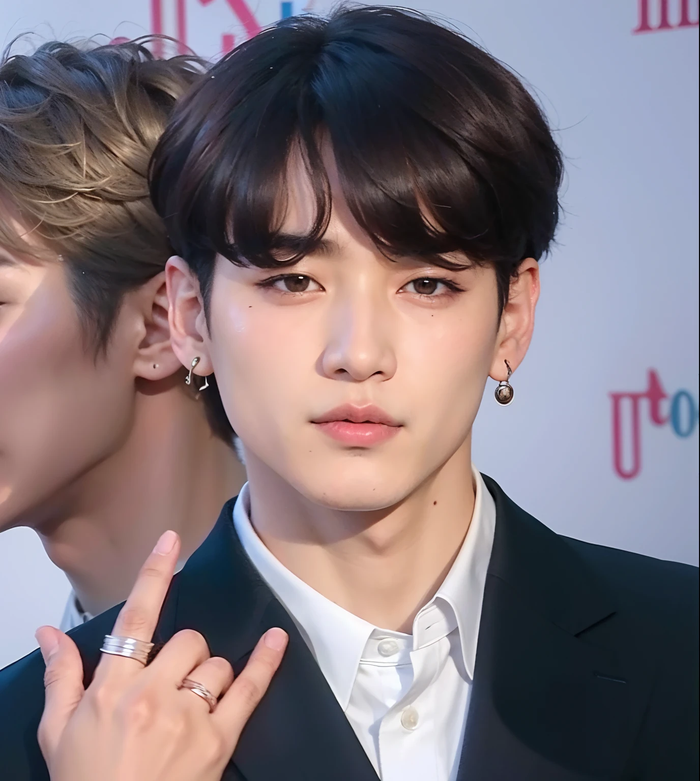 Hombre con traje y corbata con un anillo en el dedo, jungkook, Cai Xukun, taken in the early 2020s, Yoongi de pelo negro, Jimin\swollen right eyelid, Kim Doyoung, Hyung Tae, Taejune Kim, BTS, Jinyoung Shin, mirada inocente, Jimin, Jimin\labios regordetes, diez Lee