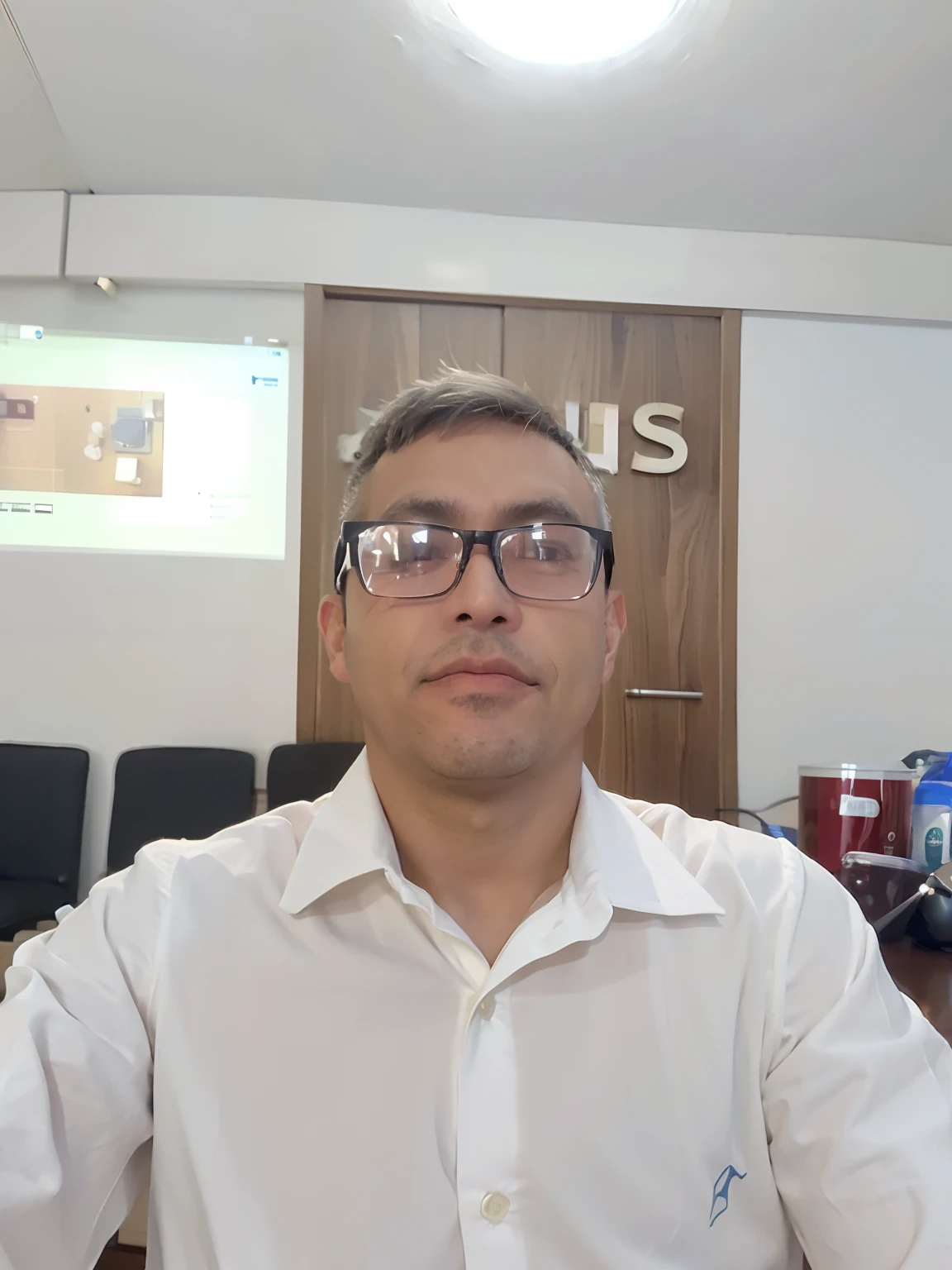 there is a man sitting at a table with a laptop in front of him, david rios ferreira, edu souza, andres rios, Henry Alvim Correa, jose miguel roman frances, heraldo ortega, ronaldo luis nazario da lima, icaro carvalho, luiz escanuela, mohamed chahin, gui guimaraes