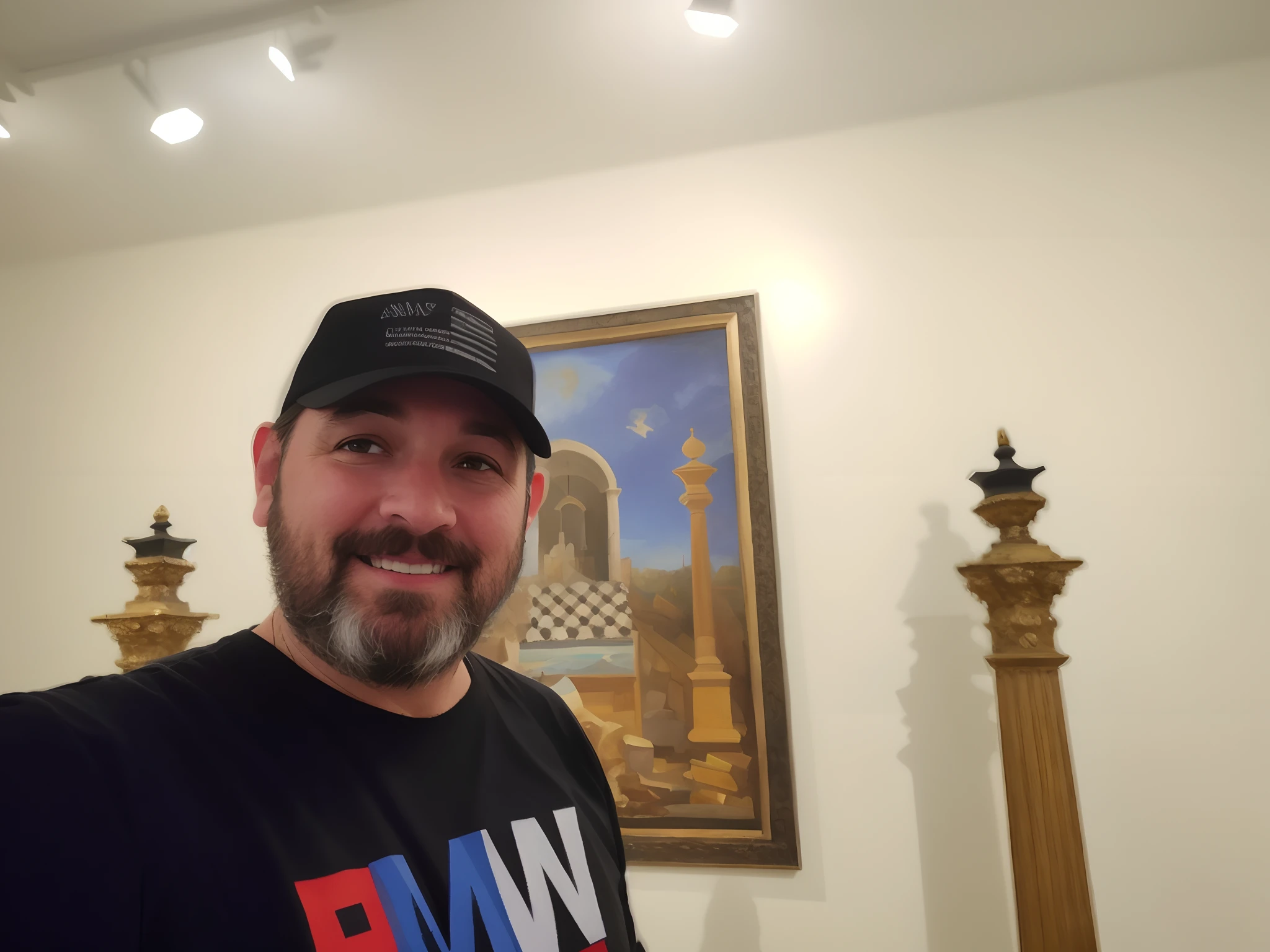 There is a man standing in a room with a hat on, no museu, em uma sala de museu, no museu, na galeria, em um museu, em um museu, em uma galeria de arte, Museu Photohot, como em museu, fine art museum piece, obra-prima obra de arte, imagem do museu, in a gallery setting