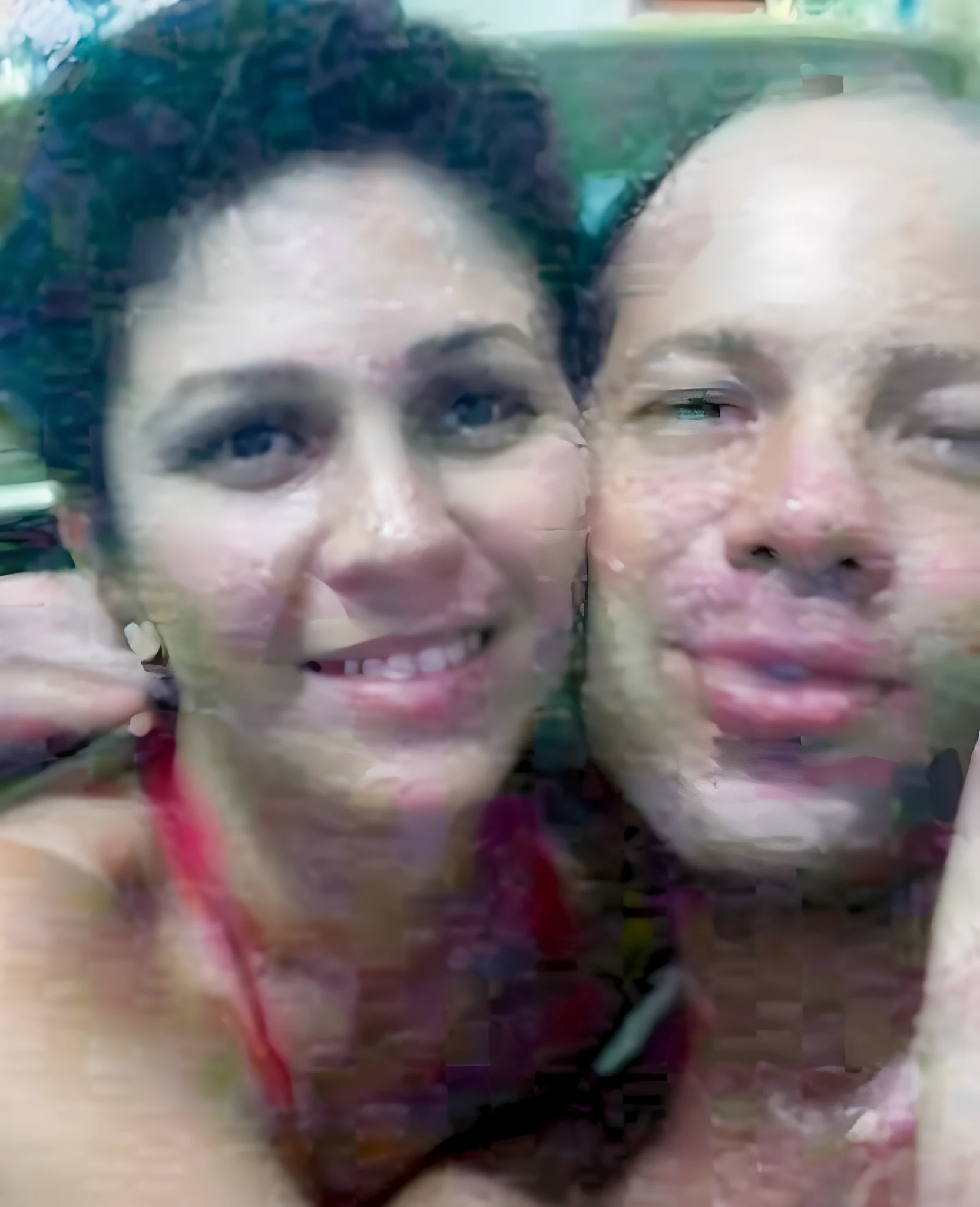 They are posing for a photo together in the kitchen, david rios ferreira, andrea rocha, Mulher de 30 anos de Cuba, Marischa Becker, Edon Guraziu, LinkedIn, Parece Fabiula Nascimento, imagem de perfil, momma and papa, adreas rocha, fernanda suarez, par, Karla Ortiz