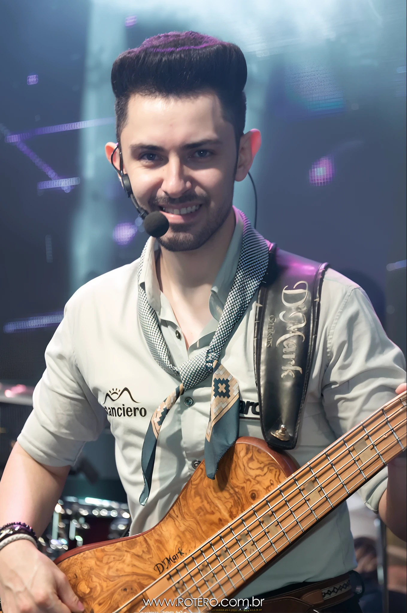 homem arafed com fones de ouvido tocando um baixo no palco, baixista, Daniil Kudriavtsev, Michal Mraz, Alexey Gurylev, edin durmisevic, Pavel Shvedov, Bogdan Rezunenko, Vitaly Bulgarov, Mateo Dineen, Andrei Tarkovsky, Nikolay Georgiev, ástor alexander