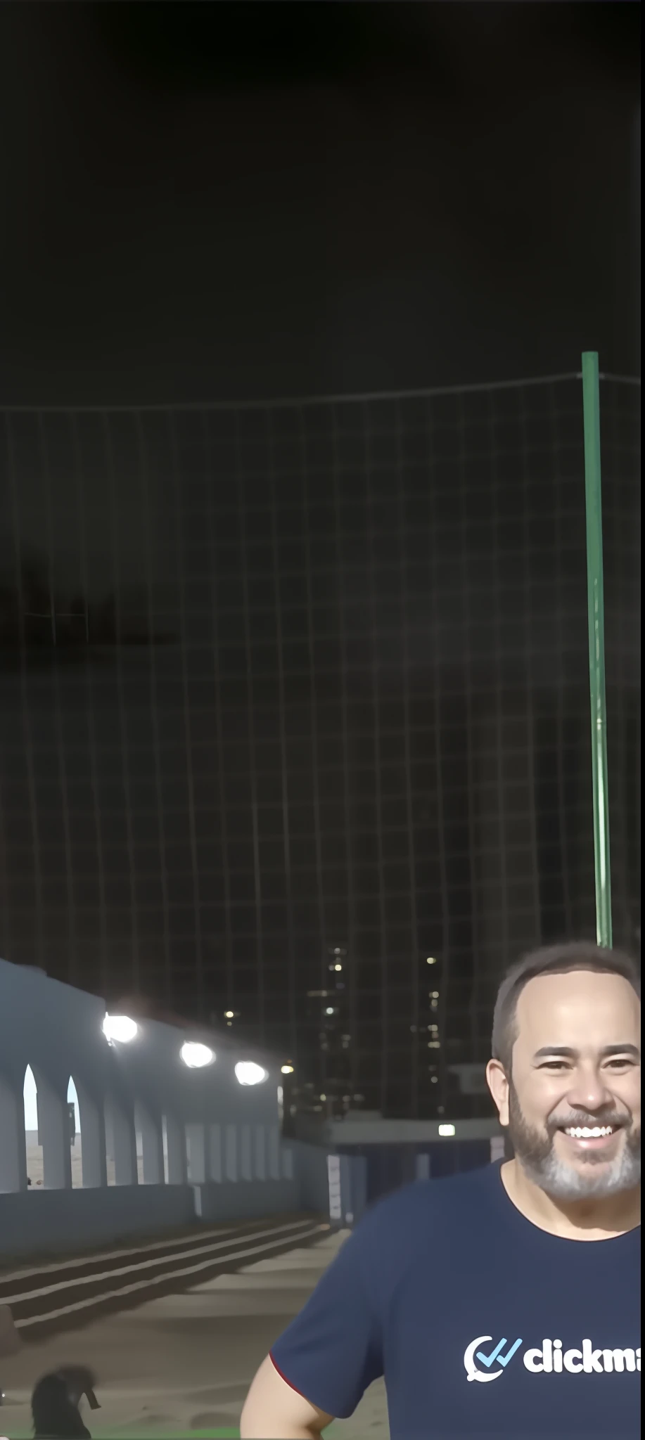 They're on the beach with a volleyball, wearing a volleyball jersey, Malika Favre, Volleyball, brasileiro, fernanda suarez, Caroline Gariba, Marischa Becker, 4 k post, Postagem 4k, imagem de perfil, Karolina Cummings, Valentina Embaralhamento, andrea rocha, Directed by: Felipe Seade, by Gina Pellón