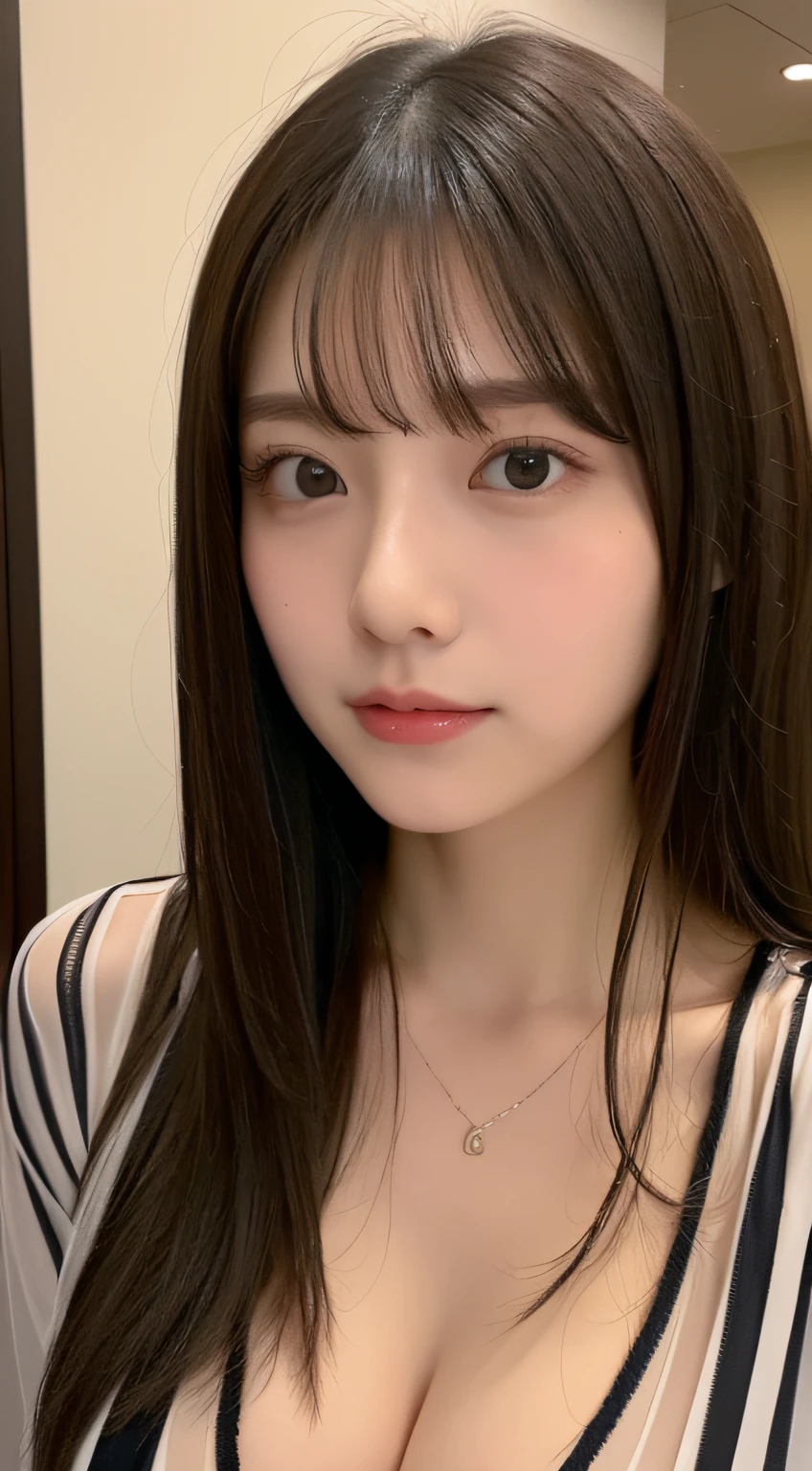 (Highest quality、8K、32k、masterpiece、Best Quality、Realistic))、underwear、room、(Medium Hair)