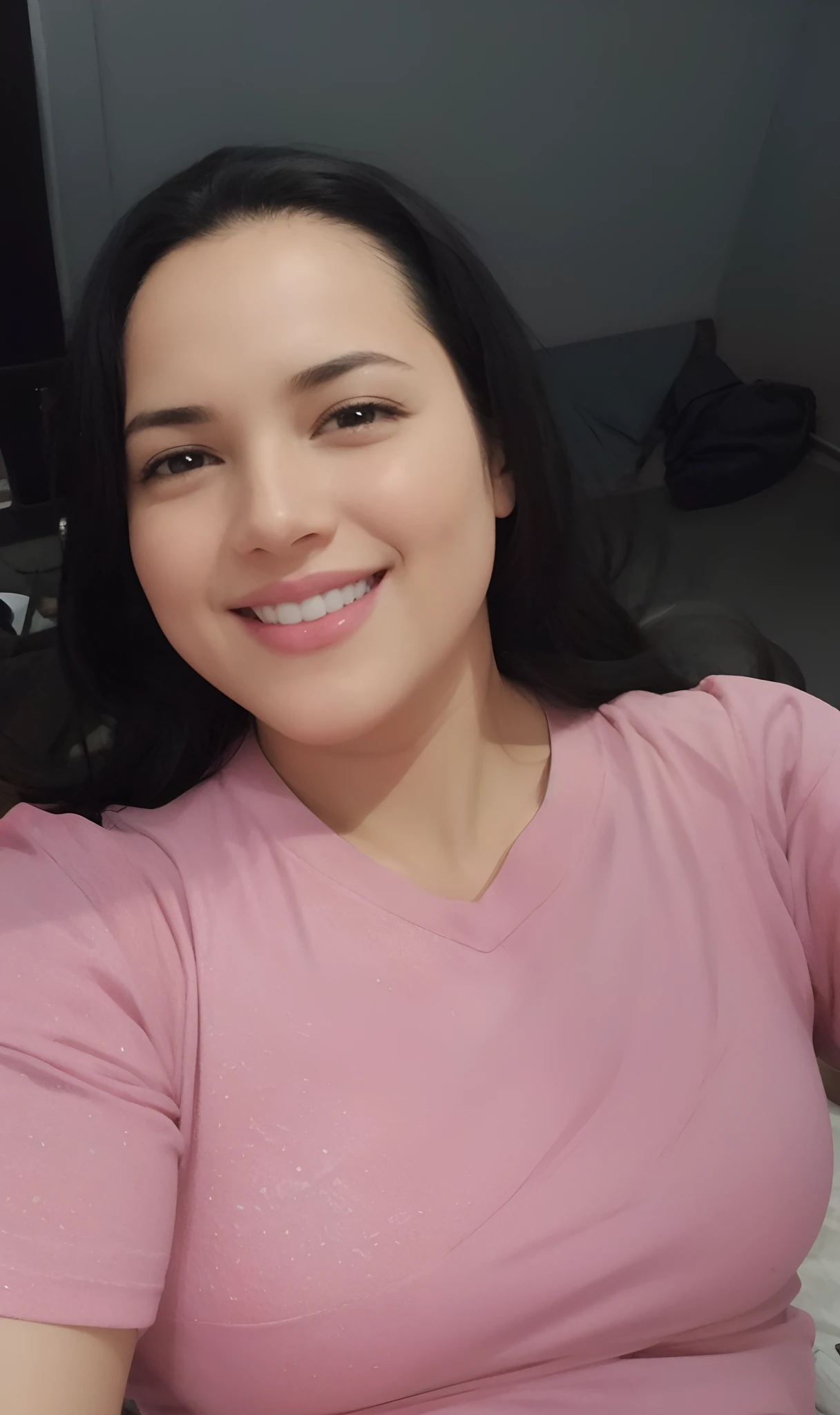 camiseta crop:, Peito Inferior, topo de corte, Peito Inferior,1vMenina,sozinho, parte superior do corpo, Olhando para o Viewer, Feliz, sorriso sedutor , mangas curtas, Breats grandes:1.5, cabelo de gengibre:1.5,