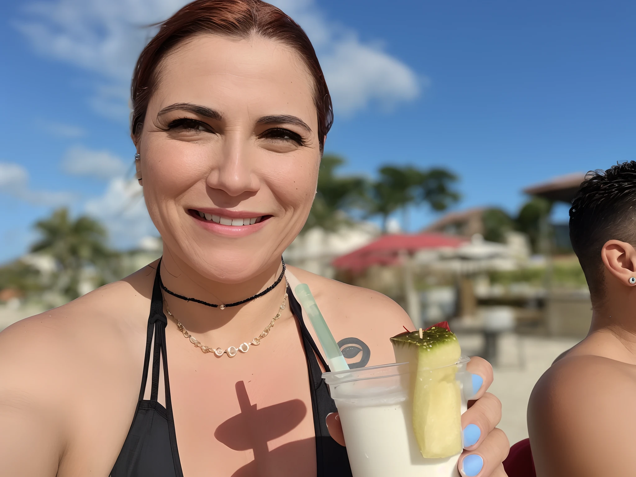 Woman holding a drink and a straw in her hand, Mulher de 30 anos de Cuba, vacation photo, com uma bebida, segurando uma bebida, com um canudo, perto da praia, drinking a strawberry iced latte, coquetel de bebida, Mulher de 30 anos, 3 0 anos de idade mulher, Fotografia tirada em 2 0 2 0, Tiro em GoPro9