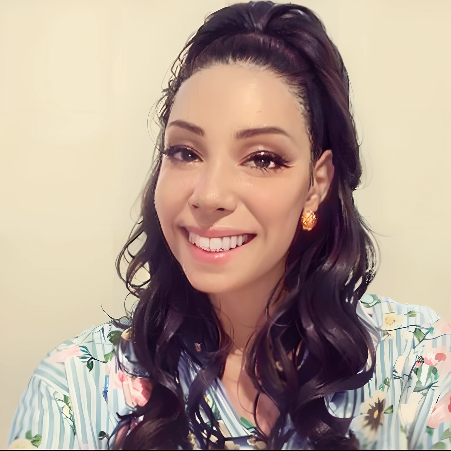 There is a long-haired woman smiling and wearing a floral shirt, Alanis Guillen, fernanda suarez, Parece Fabiula Nascimento, inspired by Gina Pellón, foto de perfil profissional, foto de perfil headshot, foto do perfil, Lorena Avarez, Estefania Villegas Burgos, Mulher de 30 anos de Cuba