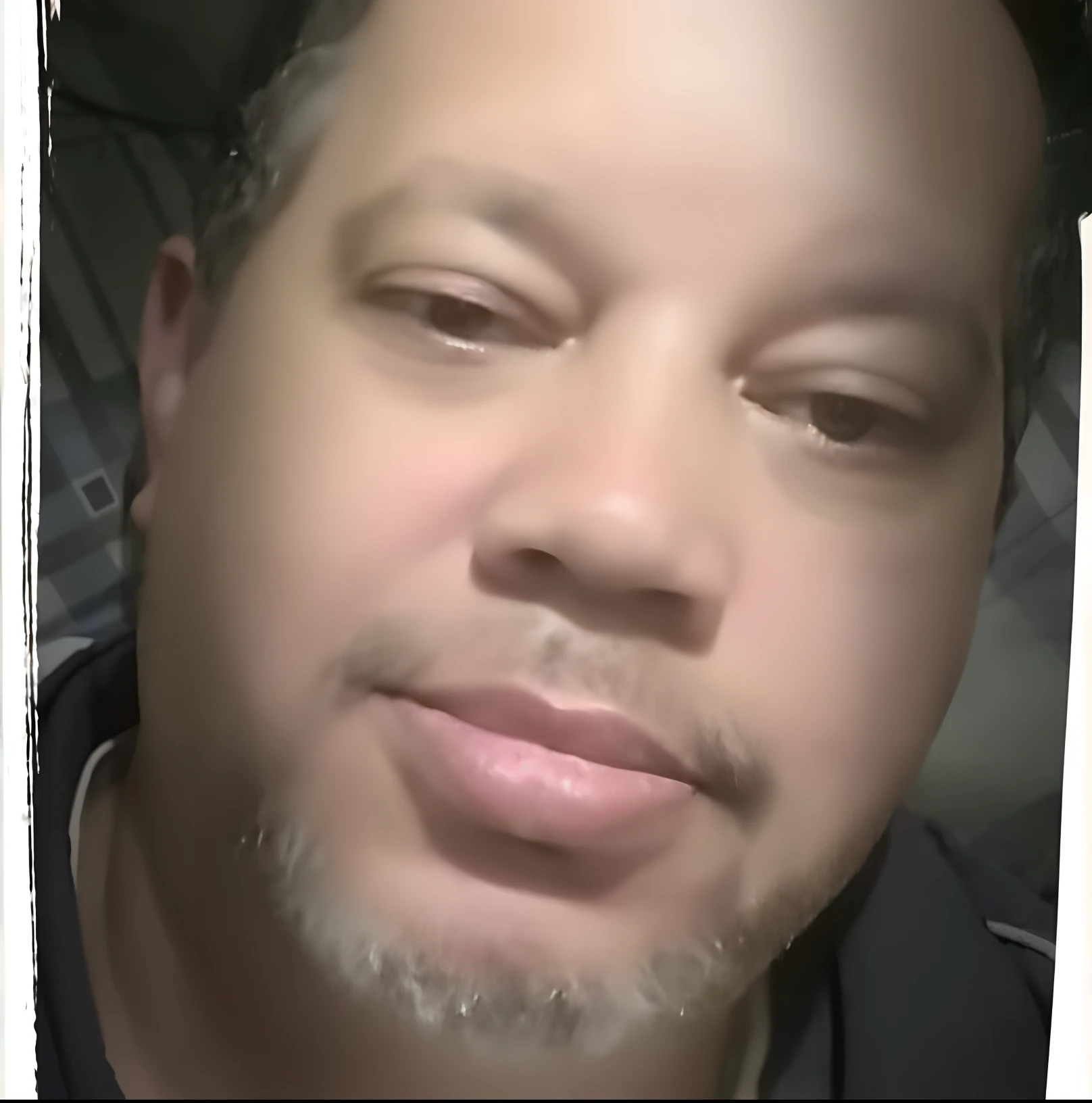 there is a man with a beard and a black shirt on, taken in the early 2020s, inspirado em Christopher Williams, foto de perfil, foto do perfil, foto de perfil, foto de um homem branco de 50 anos, Homens de 45 anos, foto de perfil headshot, inspirado em Robert Lee Eskridge, barbeado limpo!!!!, inspirado em Gerald Kelly