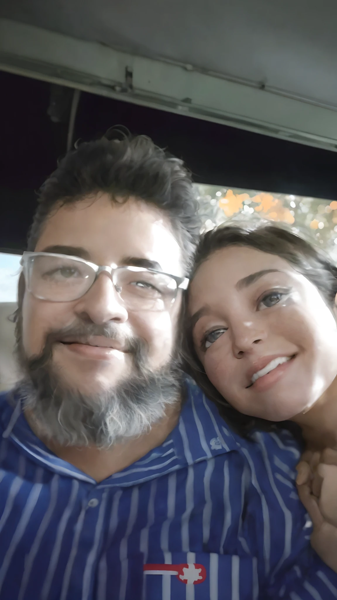 there is a man and a woman that are posing for a picture, imagem de perfil, foto do perfil, imagem de qualidade muito baixa, momma and papa, Directed by: Nandor Soldier, david rios ferreira, Foto realista, andrea rocha, foto de perfil, edu souza, In Sao Paulo, imagem do avatar, Fotografia tirada em 2 0 2 0, Marischa Becker