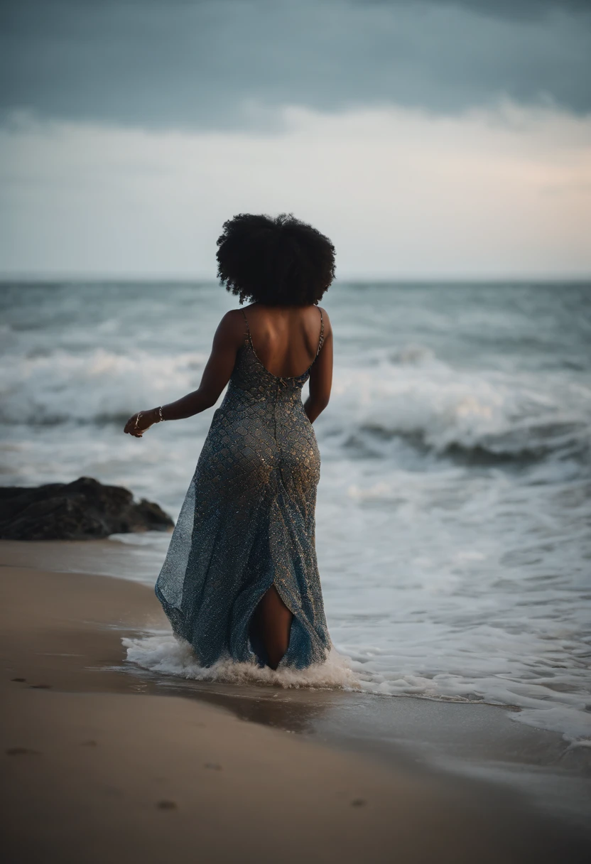 Orisha Iemanja, divindade afro brasileira, deusa do mar, dos oceanos, longos cabelos pretos, com uma coroa de conchas, vestido azul marinho com detalhes em escamas douradas, rodeada de peixes sobre a agua, estilo rainha africana
