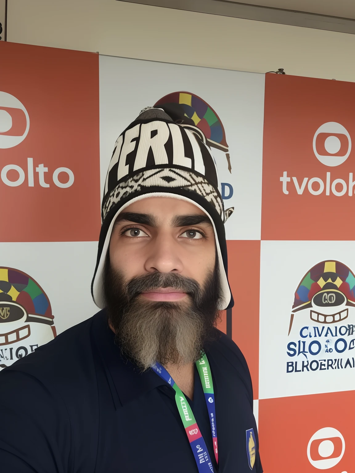 There is a man with a beard wearing a hat and blue shirt, icaro carvalho, tv!, Reddit, Federico Pelat, 🇺🇦, Directed by: Felipe Seade, Fotografia selfie 8k, gui guimaraes, Greg ], Alberto Mielgo, Directed by: Fernando Gerassi, Directed by: Georg Arnold-Graboné, Carmelo Blandino