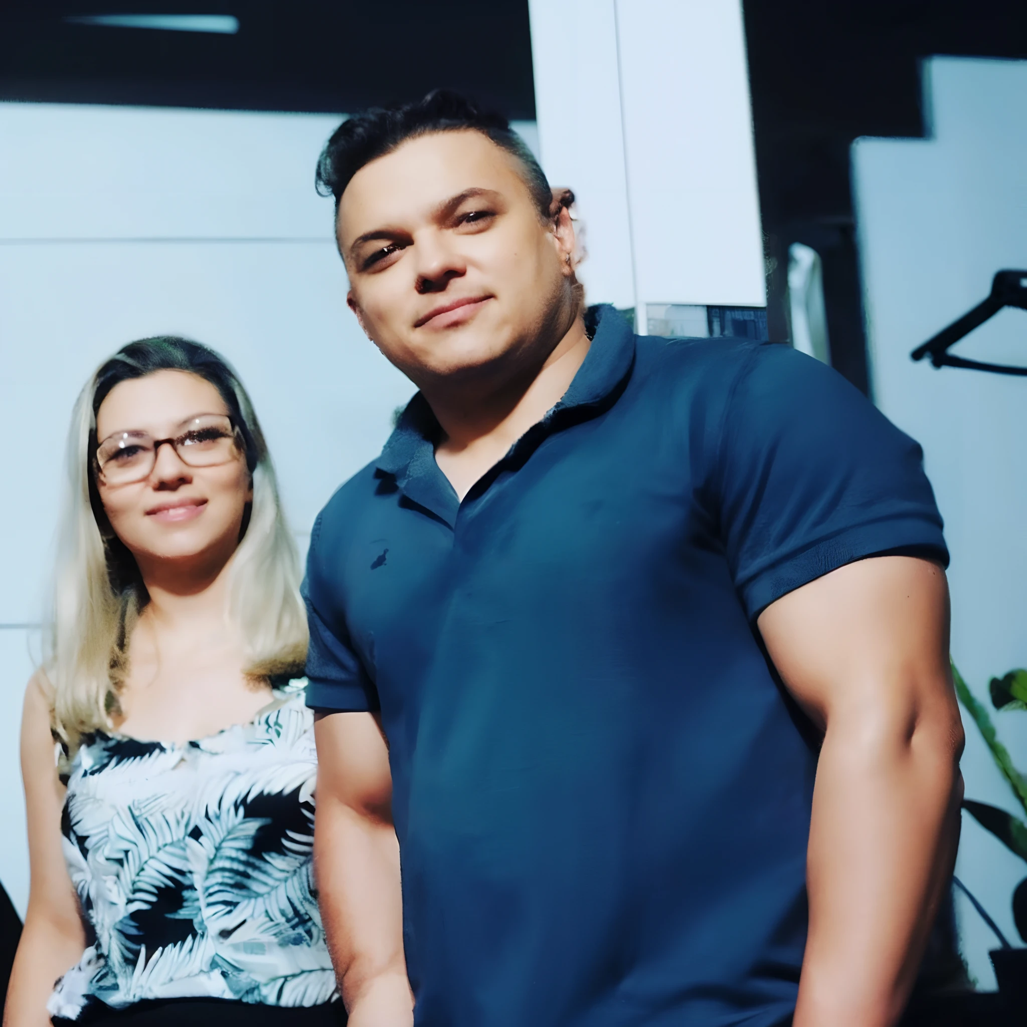 there is a man and a woman that are posing for a picture, Thomas Anthony e Malika Favre, imagem de perfil, Directed by: Nandor Soldier, Directed by: Felipe Seade, foto do perfil, In Sao Paulo, foto de perfil headshot, Valentina Embaralhamento, São Paulo, Directed by: Willian Murai, Casal feliz, david rios ferreira