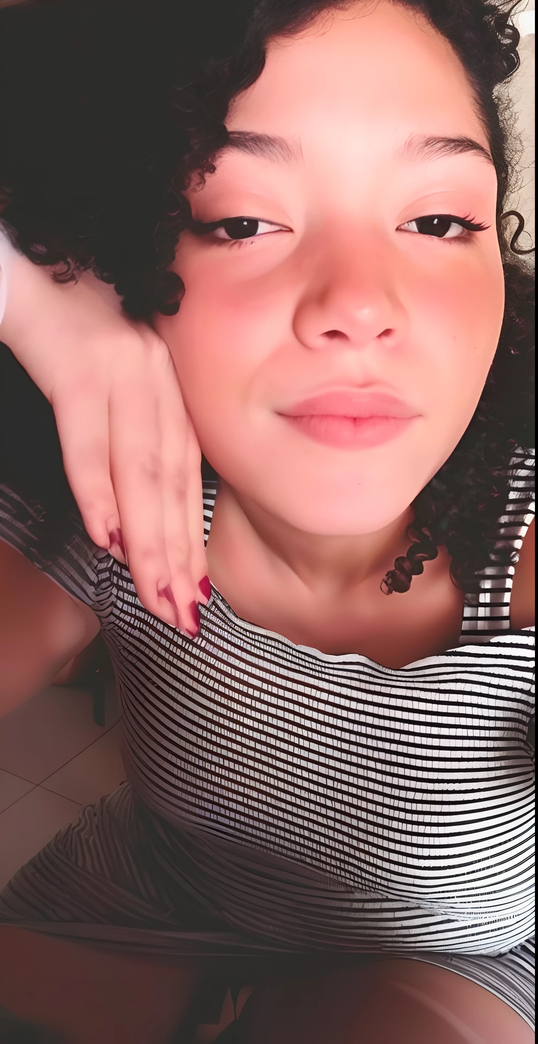 Uma mulher com vitiligo estilo Disney Pixar, alta qualidade, melhor qualidade