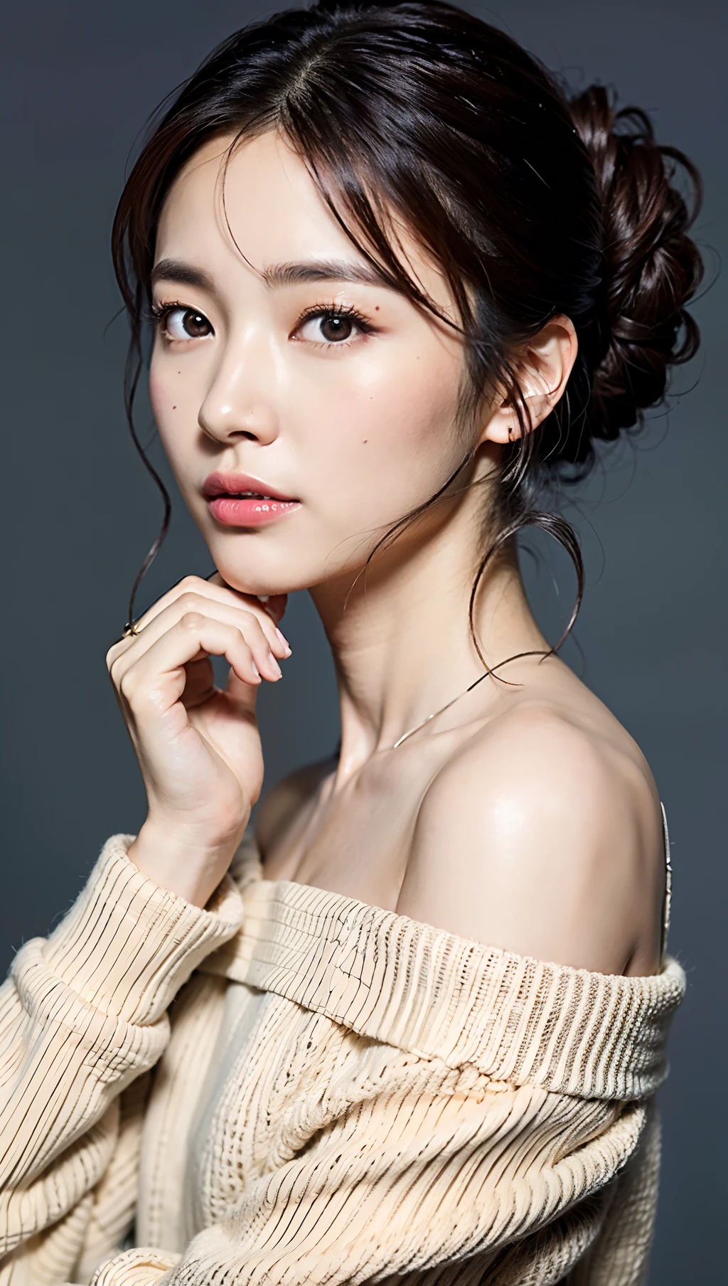 (top-quality、8K、32K、masterpiece、nffsw:1.2)、Photo of a cute Japanese woman、middlebreast、((Semi-long chignon hair))、The upper part of the body、sface focus、off-the-shoulder sweater、a necklace、simple background、From above、looking at the viewers、(profetional lighting)、ssmile、Detailed eyes、(realisticeyes)