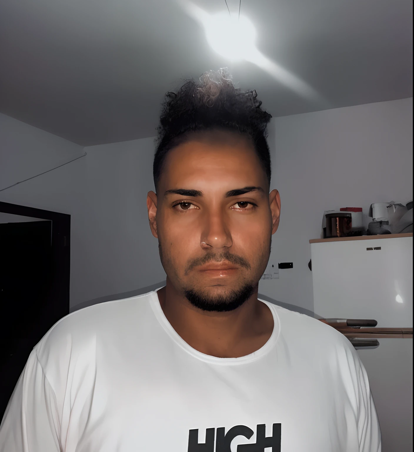 There's a man with a mohawk and a white shirt, um homem negro com longos cabelos cacheados, imagem frontal, taken in the early 2020s, Streamer do Twitch / Jogador Ludwig, andrea rocha, Malika Favre, em torno de 1 9 anos, caio santos, 1 / 2 headshot, david rios ferreira, Retrato tirado 8 K, olhos baggy