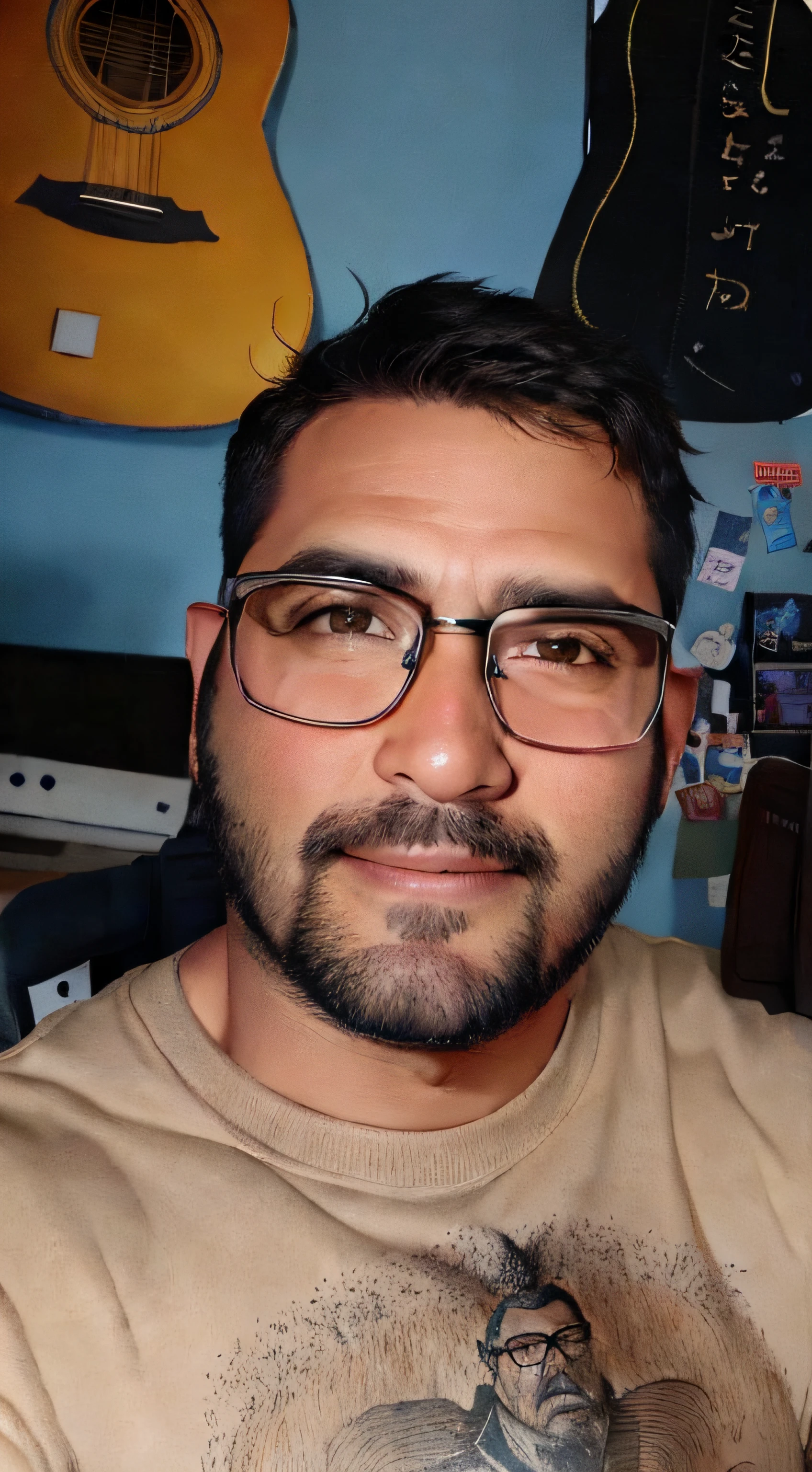 Crie um cartaz inspirado na Disney Pixar com o personagem sendo o PROGRAMADOR EDUARDO, A man with short hair and a black beard wearing glasses, in an office