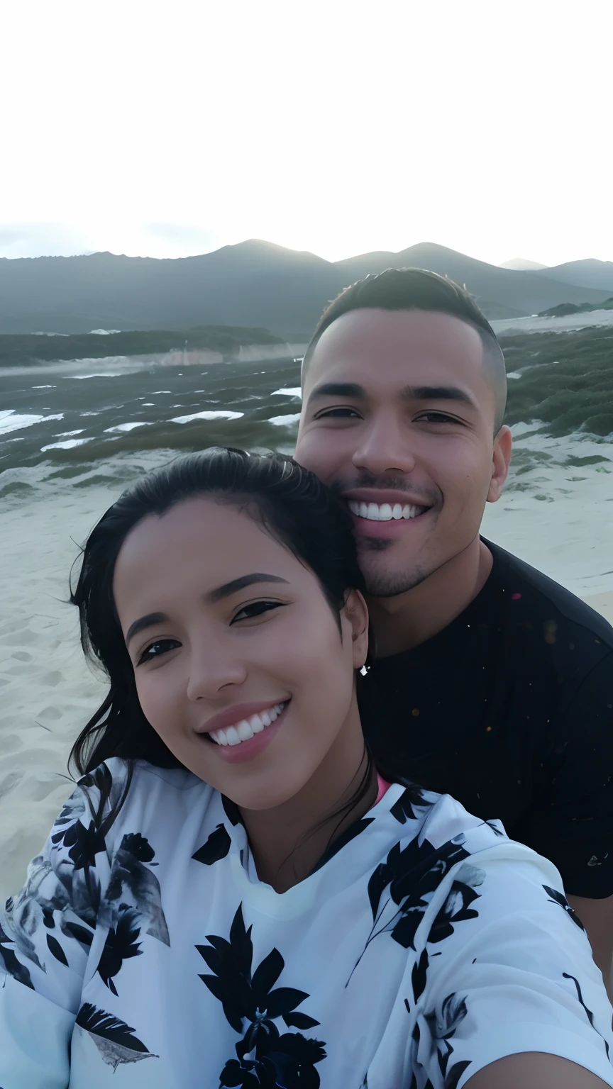 They're on the beach taking a selfie together, imagem de perfil, foto de perfil, com montanhas ao fundo, Casal feliz, com montanhas no fundo, Tyler Edlin e Natasha Tan, david rios ferreira, com montanhas como pano de fundo, foto do perfil, Jordan Grimmer e Natasha Tan, Malika Favre, Thomas Anthony e Malika Favre