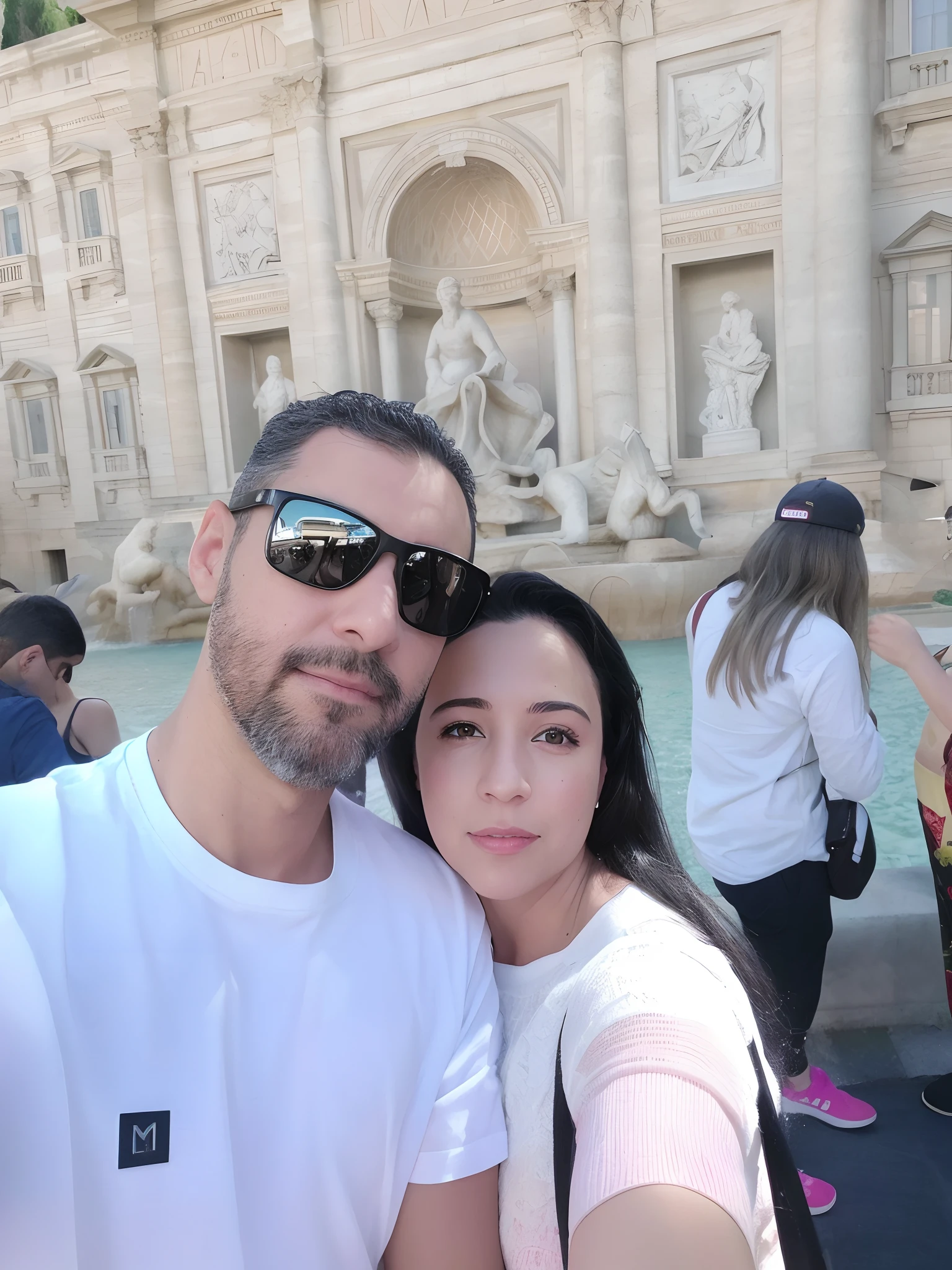 They are posing for a photograph in front of a fountain, Roma no fundo, Roma, holiday photography, Roma, Cidade eterna, imagem de perfil, turistas em segundo plano, fotografia selfie, Feliz!!!, Fotografia tirada em 2 0 2 0, 🤬 🤮 💕 🎀, fotografia, Bernini, fotografia de perfil, fotografia muito precisa, Directed by: Cagnaccio di San Pietro