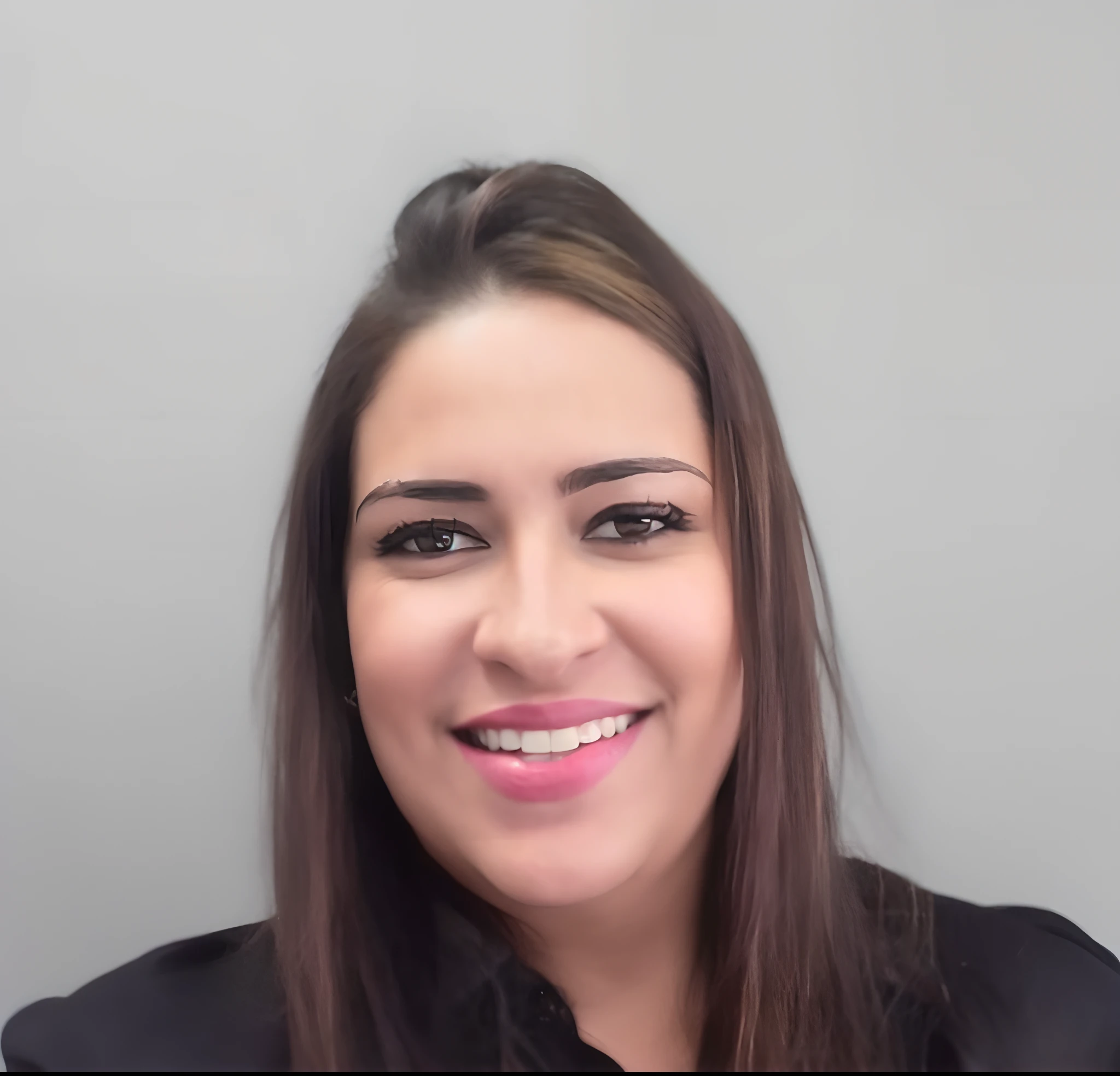 mulher sorridente com longos cabelos castanhos e camisa preta, Alanis Guillen, Lorena Avarez, imagem de perfil, fernanda suarez, foto de perfil profissional, imagem profissional, Anos Imane, Estefania Villegas Burgos, Malika Favre, foto de perfil headshot, Magda Torres Gurza, Faridah Malik, Marischa Becker