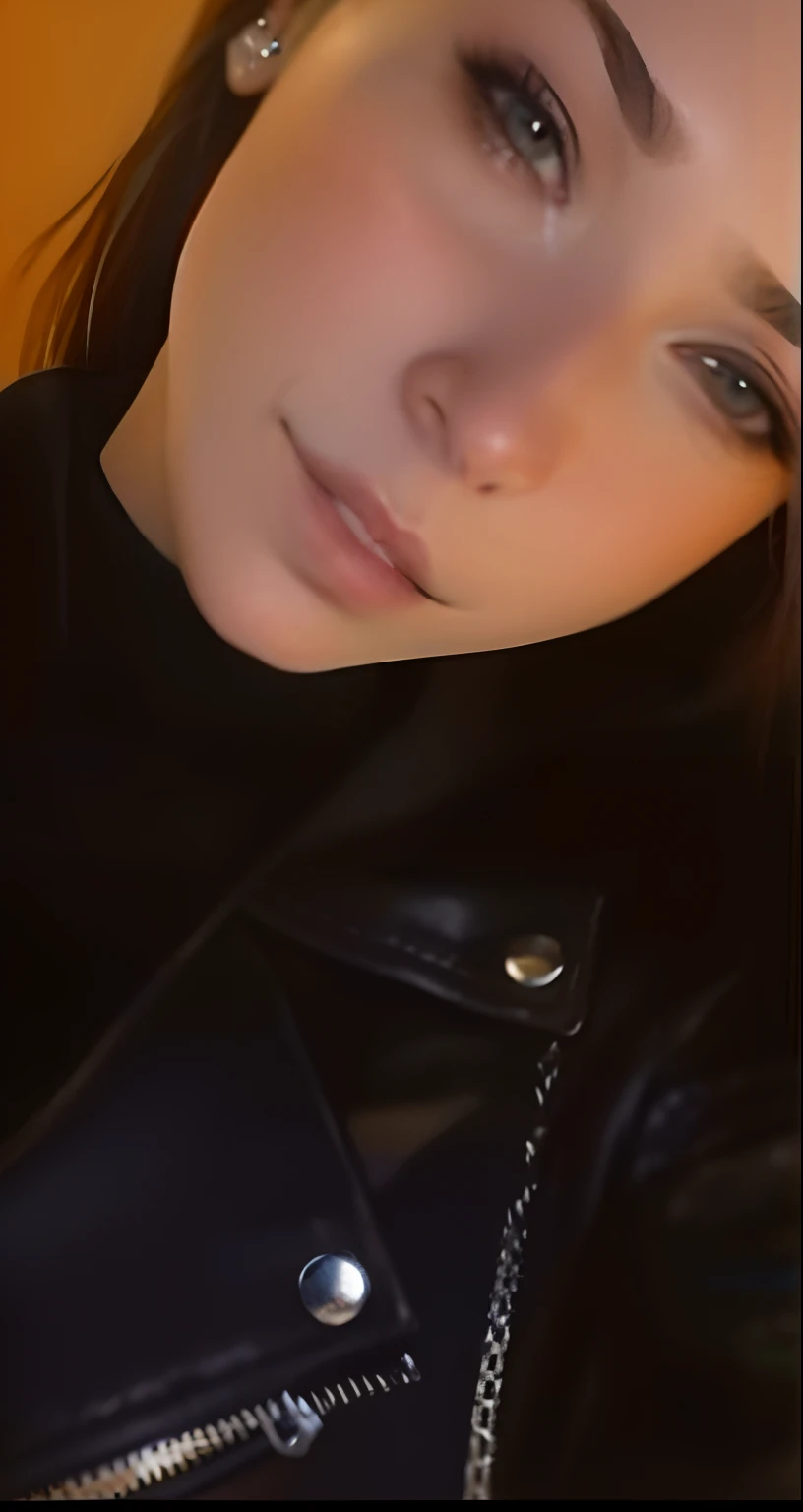 Un primer plano de una mujer con una chaqueta negra y una blusa transparente, Cuello ampliado de labios hacia abajo, small lips pointy nose, imagen de muy muy muy baja calidad, Cara detallada sin borrosidad, low quality footage, Cara de cerca, Imagen de Instagram, cara de cerca, labios gruesos, de cerca en la cara, Primer plano de la cara, Primer plano de la cara