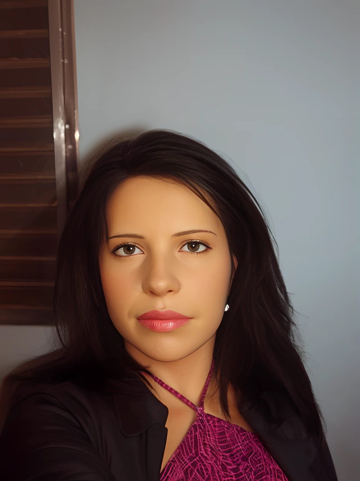 There's a woman in a black jacket, desenho animado