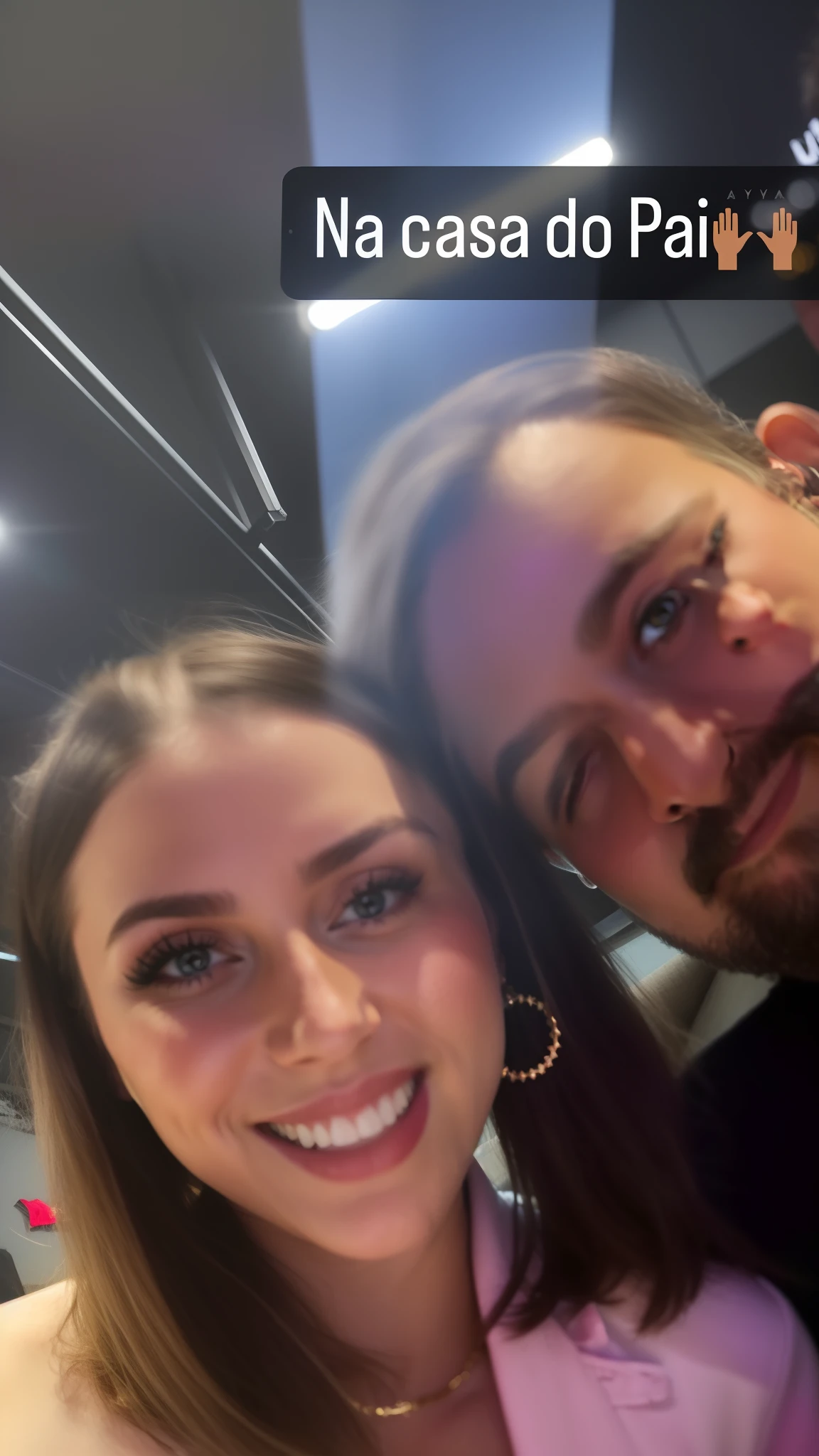 there is a man and a woman that are posing for a picture, foto do perfil, foto de perfil headshot, Jody Highroller, audience selfie, Fotografia selfie 8k, Fotografia tirada em 2 0 2 0, taken in the early 2020s, Charli Bowater e Artgeem, imagem de perfil, Capturado no iPhone, Millaise e Greg Rutkowski