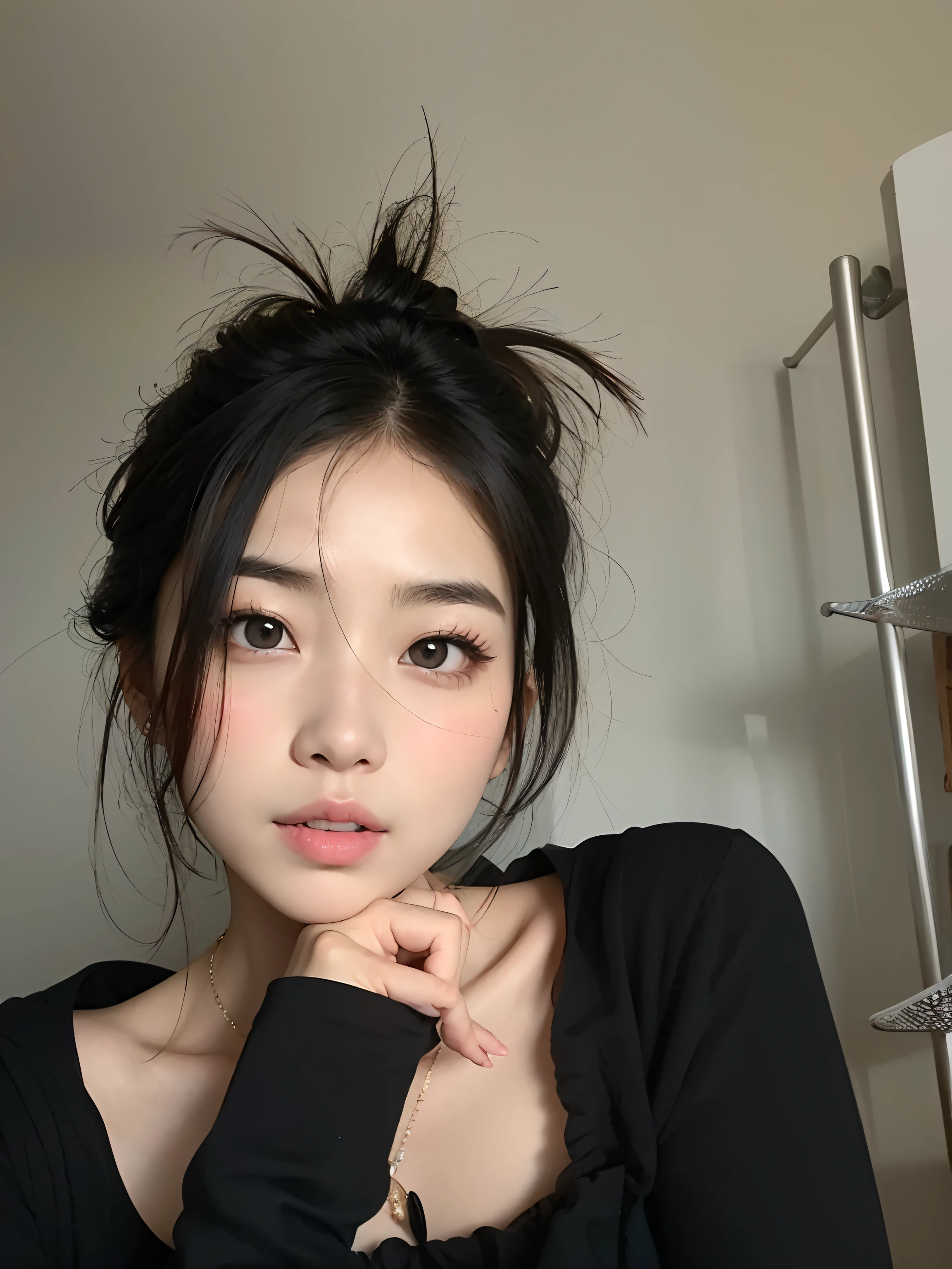 there is a woman with a black top and a necklace on, Mulher sul-coreana bonita, menina coreana, linda mulher coreana jovem, Ulzzang, mulher coreana jovem bonita, Beautiful Asian girl, south east asian with round face, maquiagem coreana popular, korean face features, gorgeous chinese model, young adorable korean face, Xision Wu, dilraba dilmurat