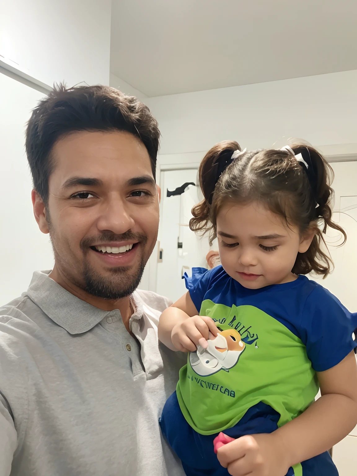 Pai e filha, inspired by Pixar animation, de perto. The character takes center stage with captivating facial expressions, oferecendo um toque de irrealidade.