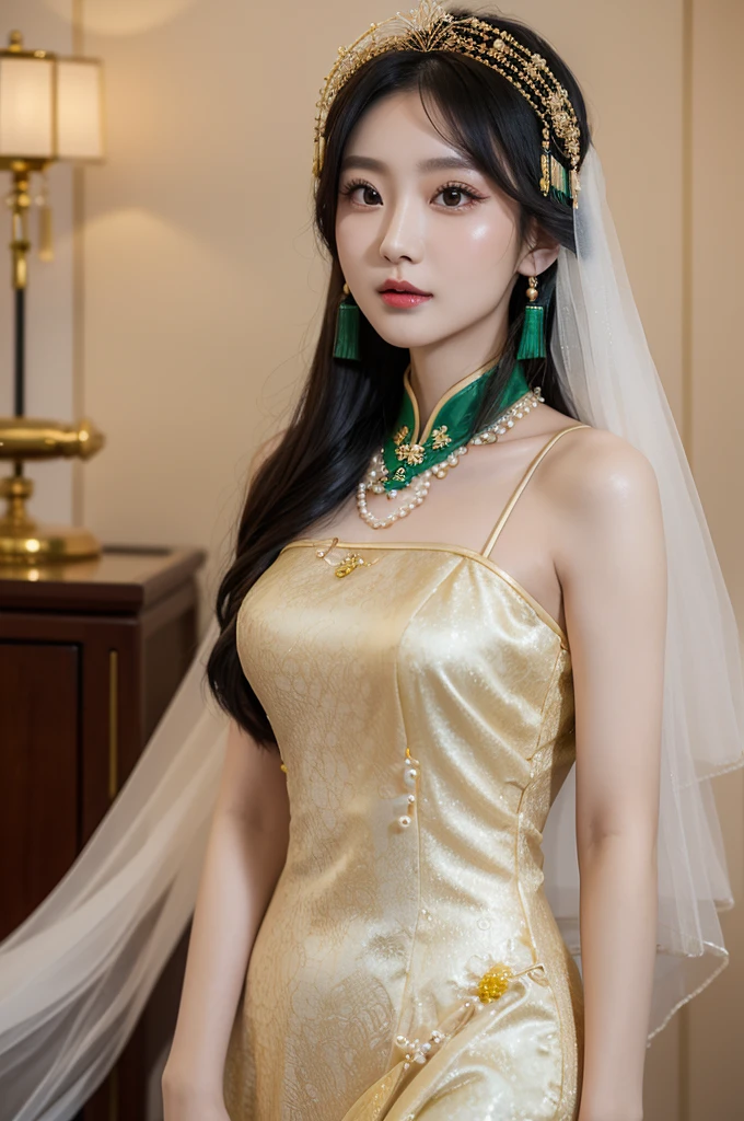 There was a woman in a cheongsam, 2 7 years old, 2 8 years old, 2 9 years old, 3 2 - year - old, Delicate makeup, Ye Wen, 2 3 years old, face round, Lovely even, golden headdress, pearls necklace, Emerald hairpins