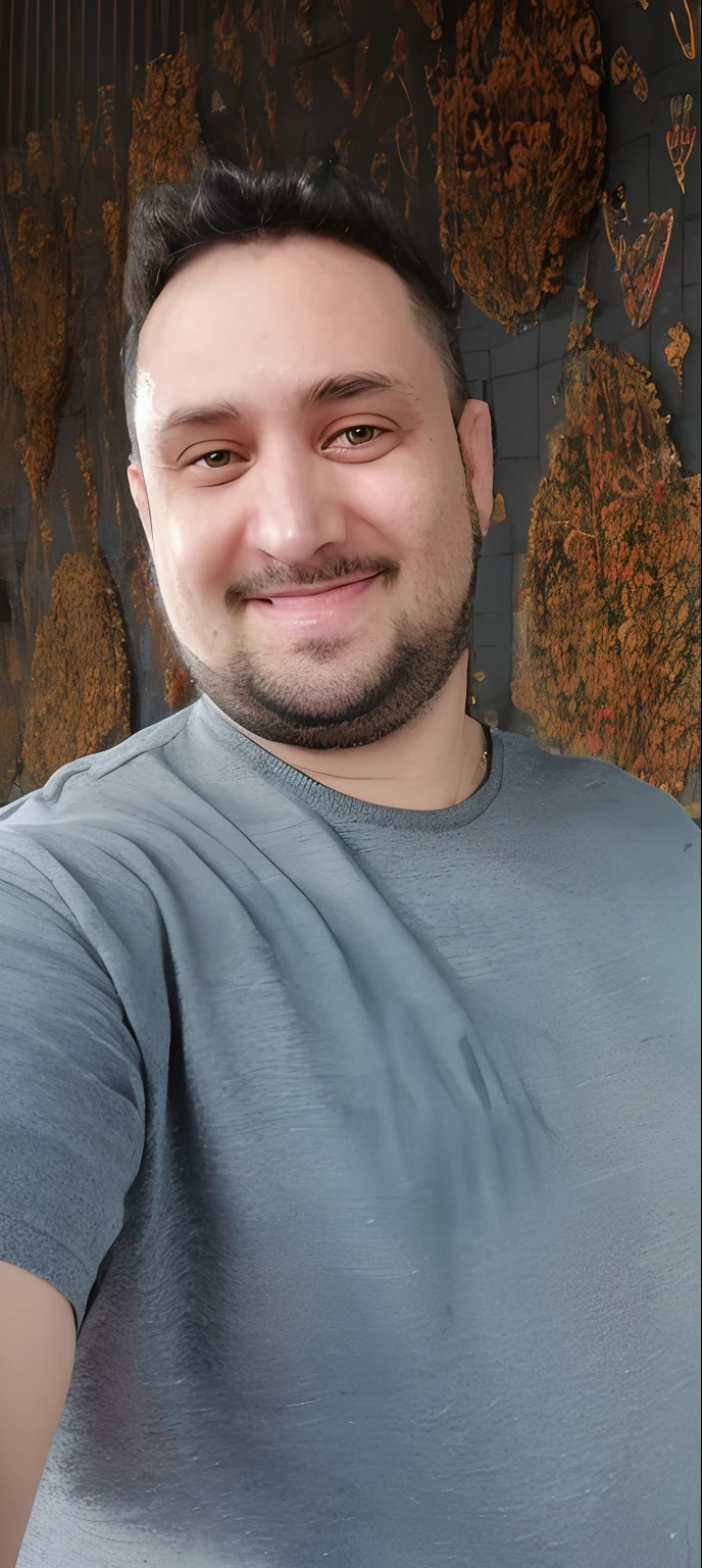 there is a man that is taking a selfie with a cell phone, foto de perfil headshot, Fotografia selfie 8k, selfie de um homem, cerca de 3 5 anos, Retrato no meio da foto, taken in the early 2020s, 3 6 anos, tiradas no final dos anos 2000, selfie shot straight on angle, Sam Nassour, foto selfie