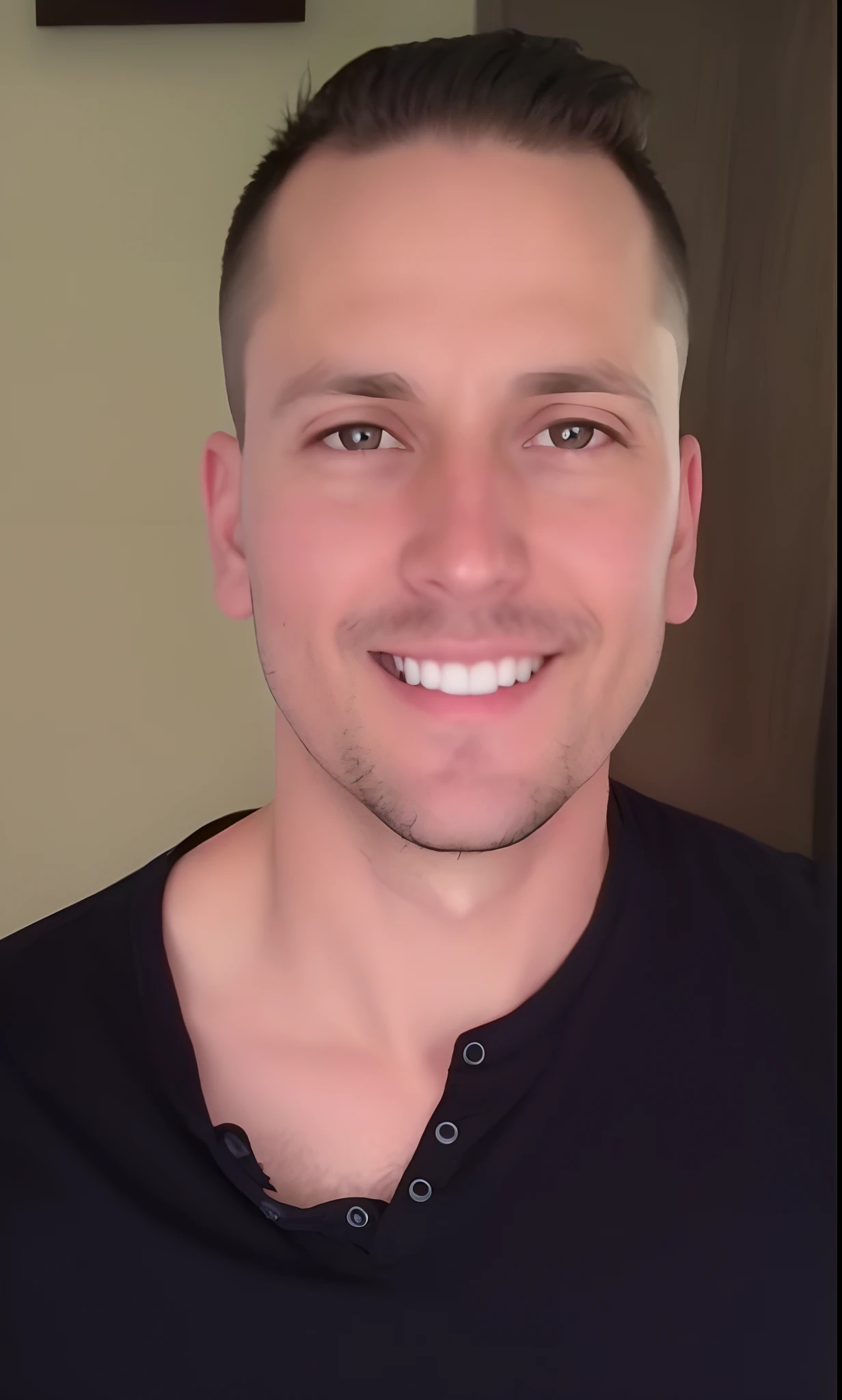 Smiling man in black shirt holding a doughnut in his hand, foto de perfil headshot, cerca de 3 5 anos, foto de perfil, imagem de perfil, 3 2 anos, 3 6 anos, foto do perfil, foto de perfil profissional, Tyler Oeste, christian cline, halfbody headshot, 38 anos, foto headshot, 2 9 anos, 3 5 anos