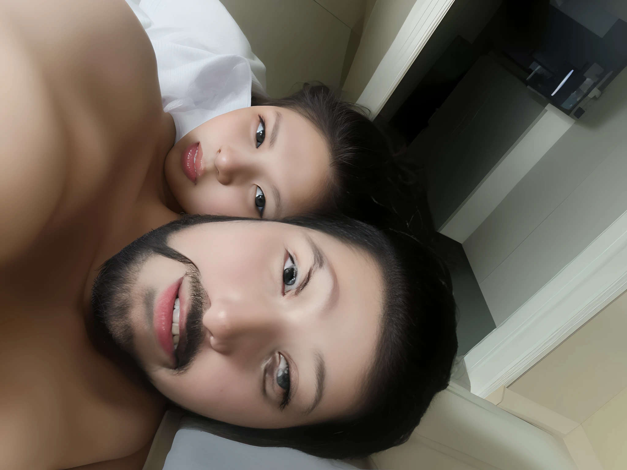 There are two people lying on a bed together looking at the camera, Selfie apaixonada, iphone Selfie, imagem de qualidade muito baixa, Fotografia Selfie 8k, foto Selfie, Selfie!!!!!, Olhos do quarto, Selfie, Me ajuda, selfie shot straight on angle, neckbeard, Selfie!!!!! de um homem, Lovely couple, imagem de perfil, Foto POV, Selfie ruim, Selfie do instagram