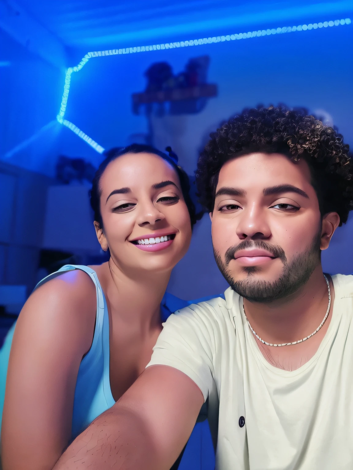 there are two people sitting at a table with a bottle of water, sentado em um cinema, both smiling at the camera, powder Nándor Katona, movie foto, em um cinema, profile foto, very very low quality foto, by Amélia Peláez, foto, lovely couple, casal feliz, foto tirada em 2 0 2 0, imagem de perfil