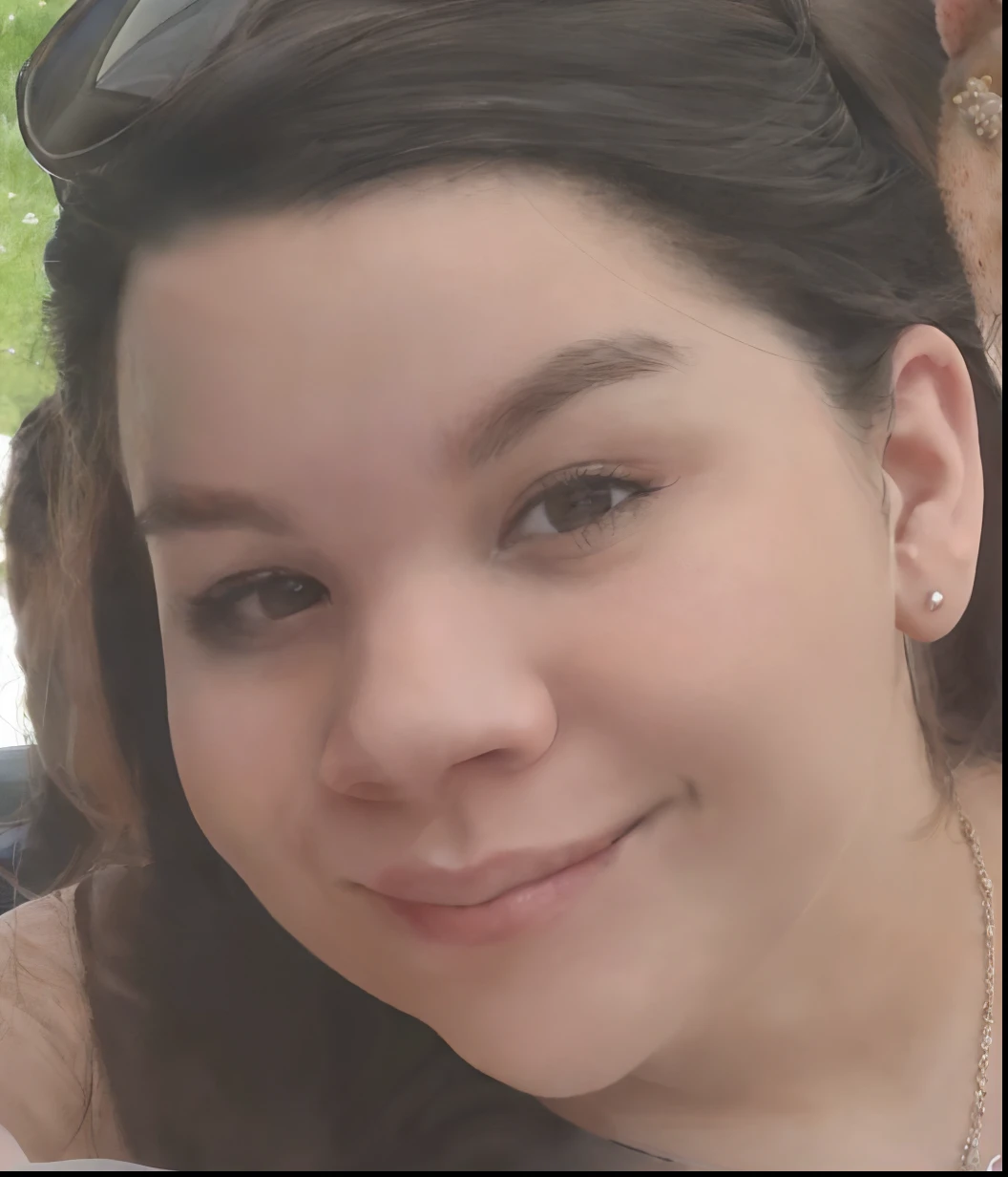 Il y a une femme qui sourit et qui tient un hot-dog, Femme de 30 ans, 3 0 ans femme, Photo de profil, 2 8 ans, very slightly smiling, 2 9 ans, taken in the early 2020s, Photo de profil, slightly smiling, 2 7 ans, 3 2 ans, photo Snapchat, Very Silly Big Chest Full Body Swimsuit