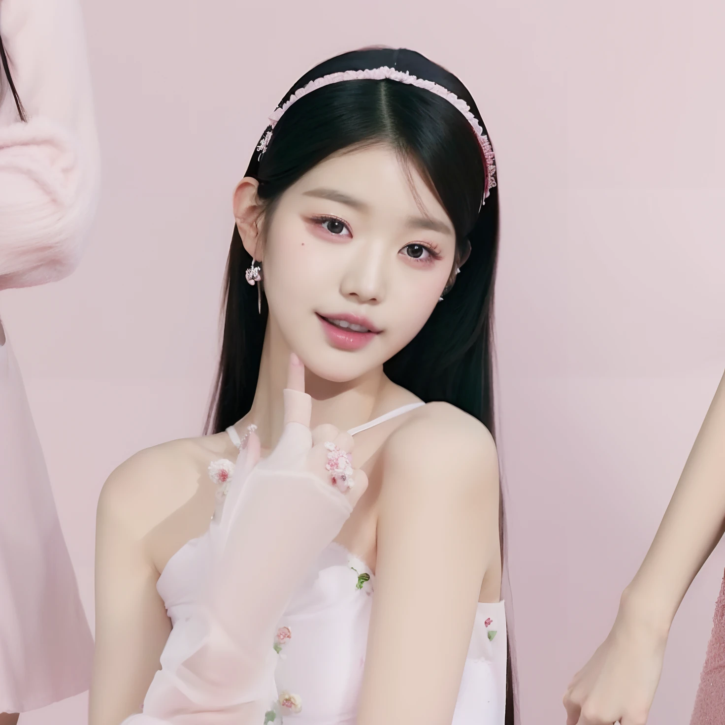 un primer plano de una mujer con un vestido blanco con un fondo rosa, Jaeyeon Nam, Jinyoung Shin, Bae Suzy, Jossi de Blackpink, Sha Xi, Retrato de Jossi de Blackpink, Lalisa Manobal, Yanjun Chengt, oficial, rosa negro, Blackpink Jennie, Taejune Kim, JIA, Retrato Jisoo Blackpink, Kim Doyoung, Hermosa Delphine