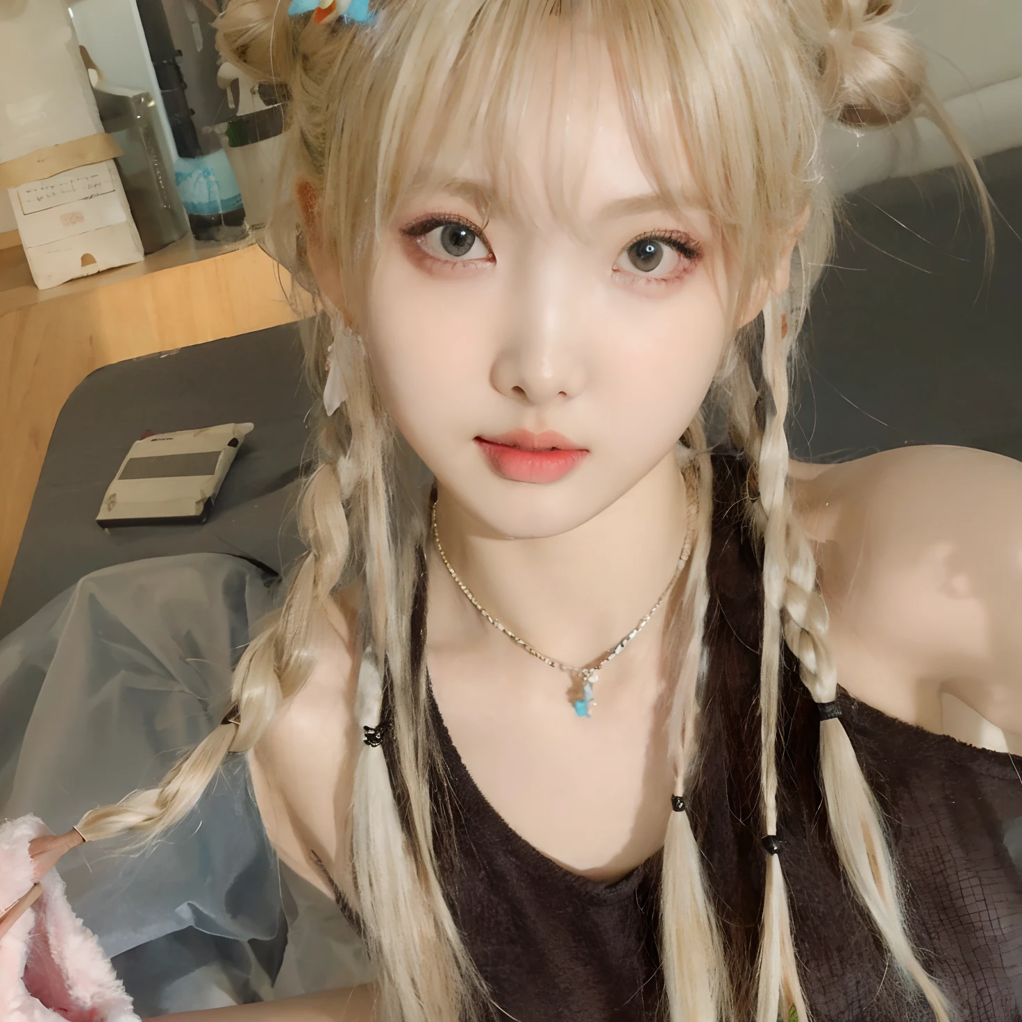 Araffe with long blonde hair and a braid in a room, cabello rubio con coletas, peinado de coletas, Peinado twintails, Chica de anime en la vida real, Pelo de coletas, Peinado kawaii, Dos coletas peinado, Linda cara de anime natural, con coletas negras, Misa Amane *, Lalisa Manobal, coleta larga, Hermosa Delphine