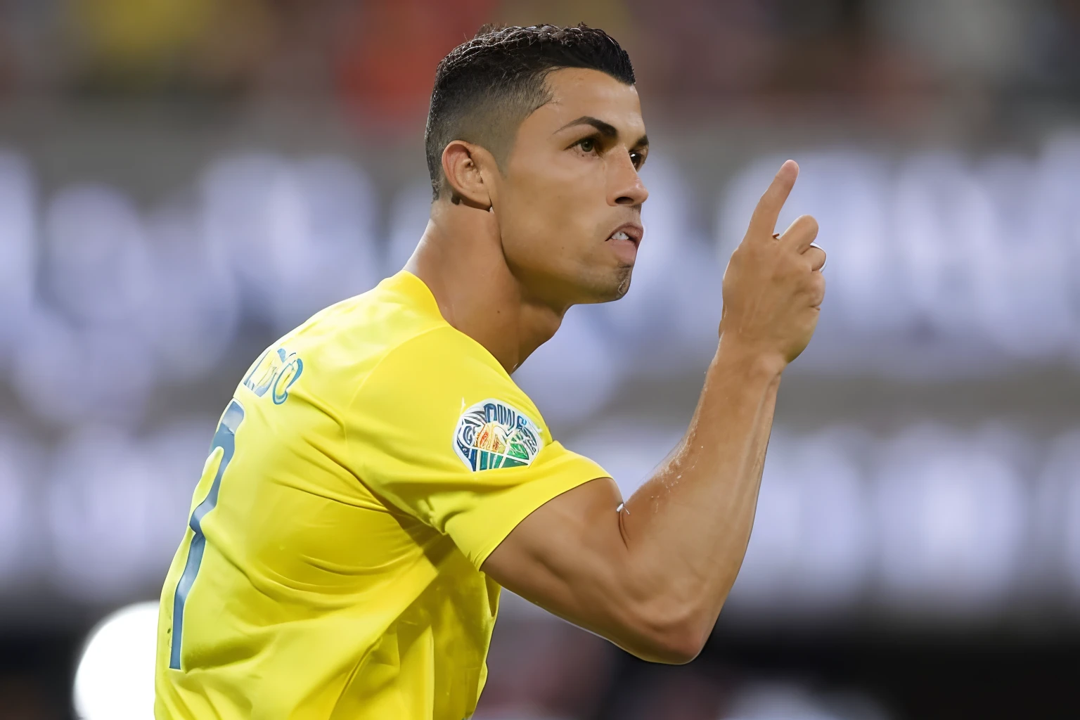 Jogador de futebol de camisa amarela apontando para algo, O jogador de futebol Cristiano Ronaldo, cristiano ronaldo, Ronaldo Luis Nazario de Lima, Ronaldo Phenomenon, Ronaldo Luis Nazario da Lima, cristiano ronaldo as batman, Retrato de Cristiano Ronaldo, Scott Buoncristiano, Brasil, Brasil, Espanha Rodriguez, PP, lindo lindo, O melhor, Cristiano Ronaldo como Papa, Ronaldo Brasileiro