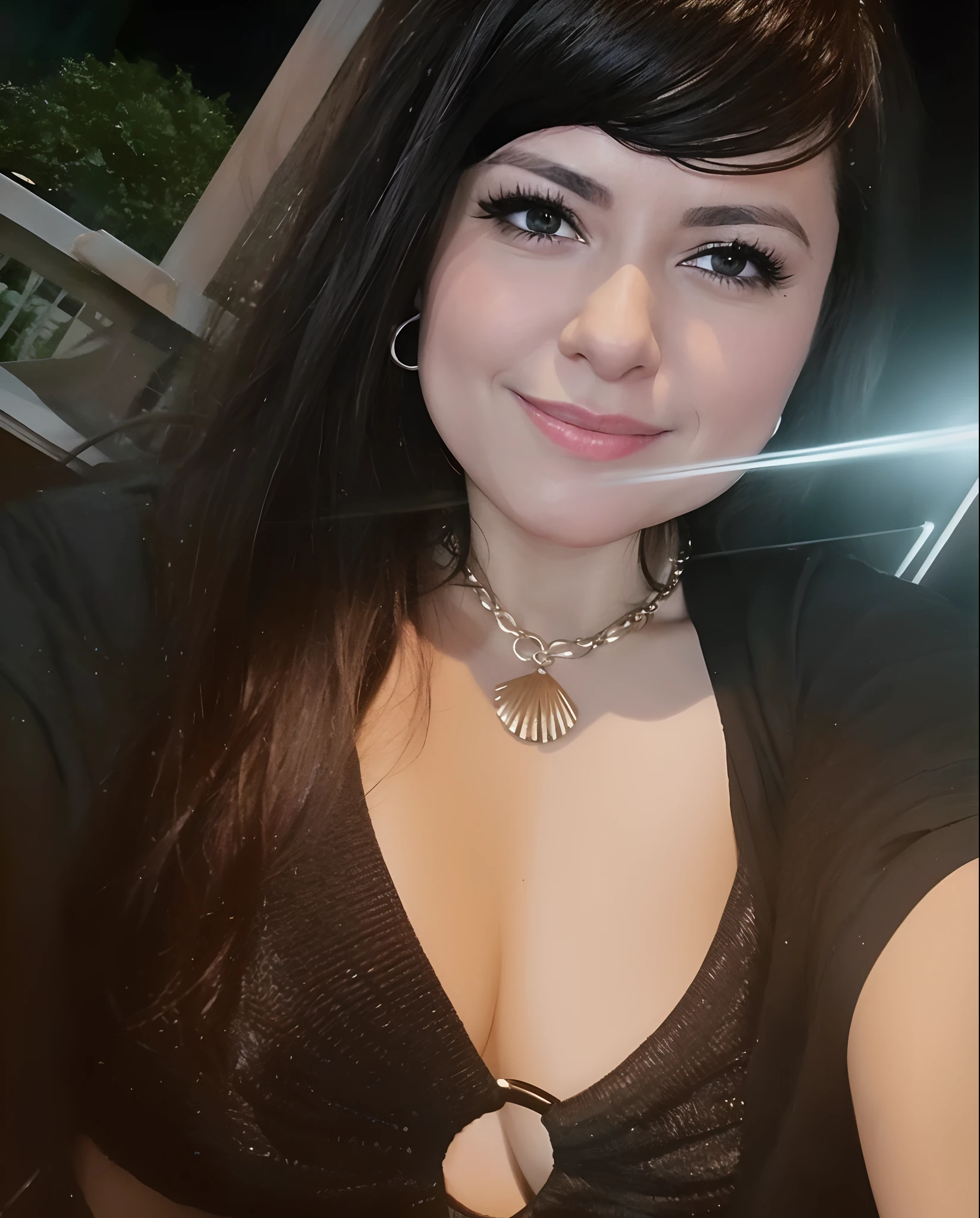 there is a woman that is taking a selfie with her cell phone, cabelo e maquiagem escuros, Alanis Guillen, noite!, Noite!, Ayahausca, cerca de 3 5 anos, Mulher de 30 anos, 3 0 anos de idade mulher, noite!!, Angiewolf, Vannessa Ives, cabelos pretos e olhos grandes