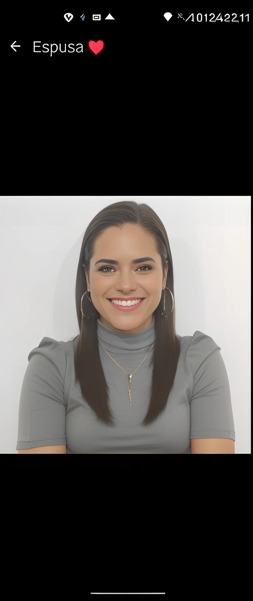 um close up de uma mulher com cabelos longos e um sorriso, fernanda suarez, Alanis Guillen, Parece Fabiula Nascimento, taken in the early 2020s, foto de perfil headshot, julia fuentes, andrea rocha, foto de perfil profissional, Malika Favre, Lorena Avarez, imagem profissional, imagem de perfil, foto do perfil