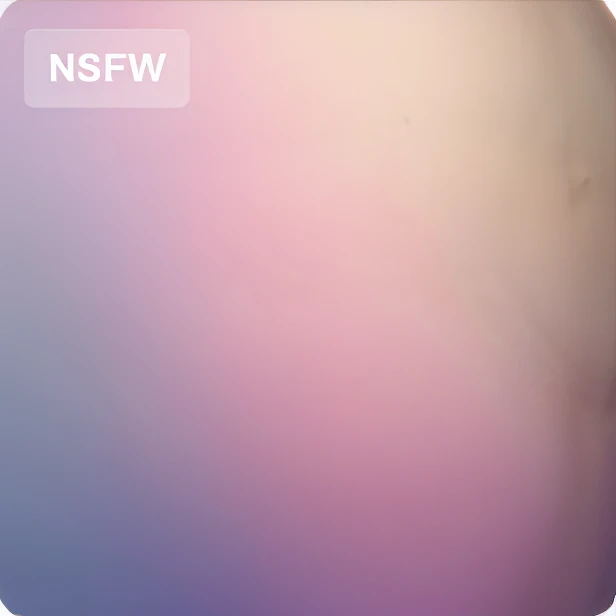 Large breasts,Wide buttocks,Smooth lower abdomen,In good condition,Naked of breast,Leaking